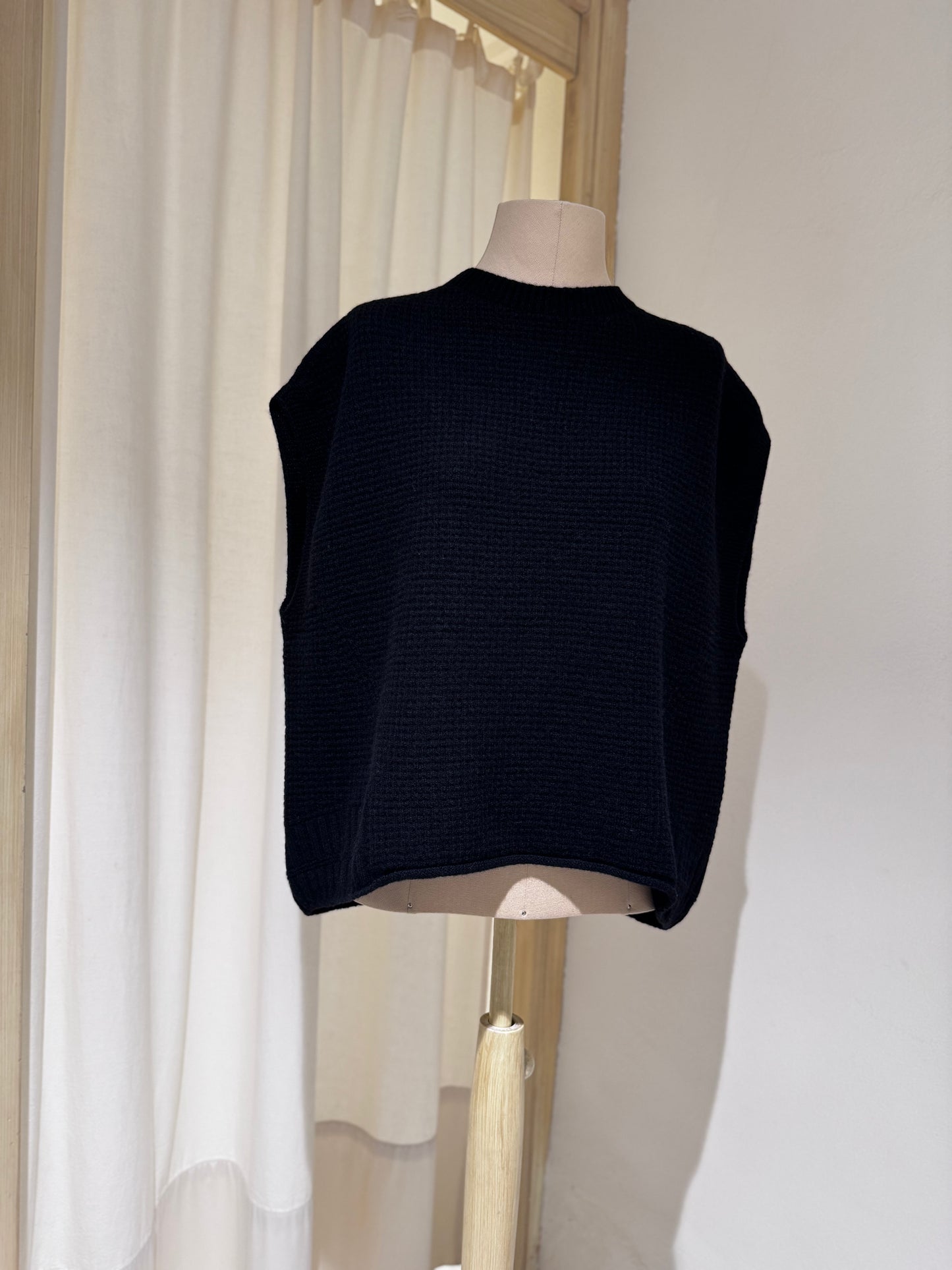 W KnitGilet - PAS DE CALAIS Black