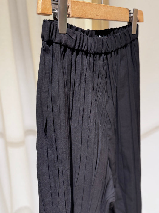 W Plissé Pant - PAS DE CALAIS - Dark Grey