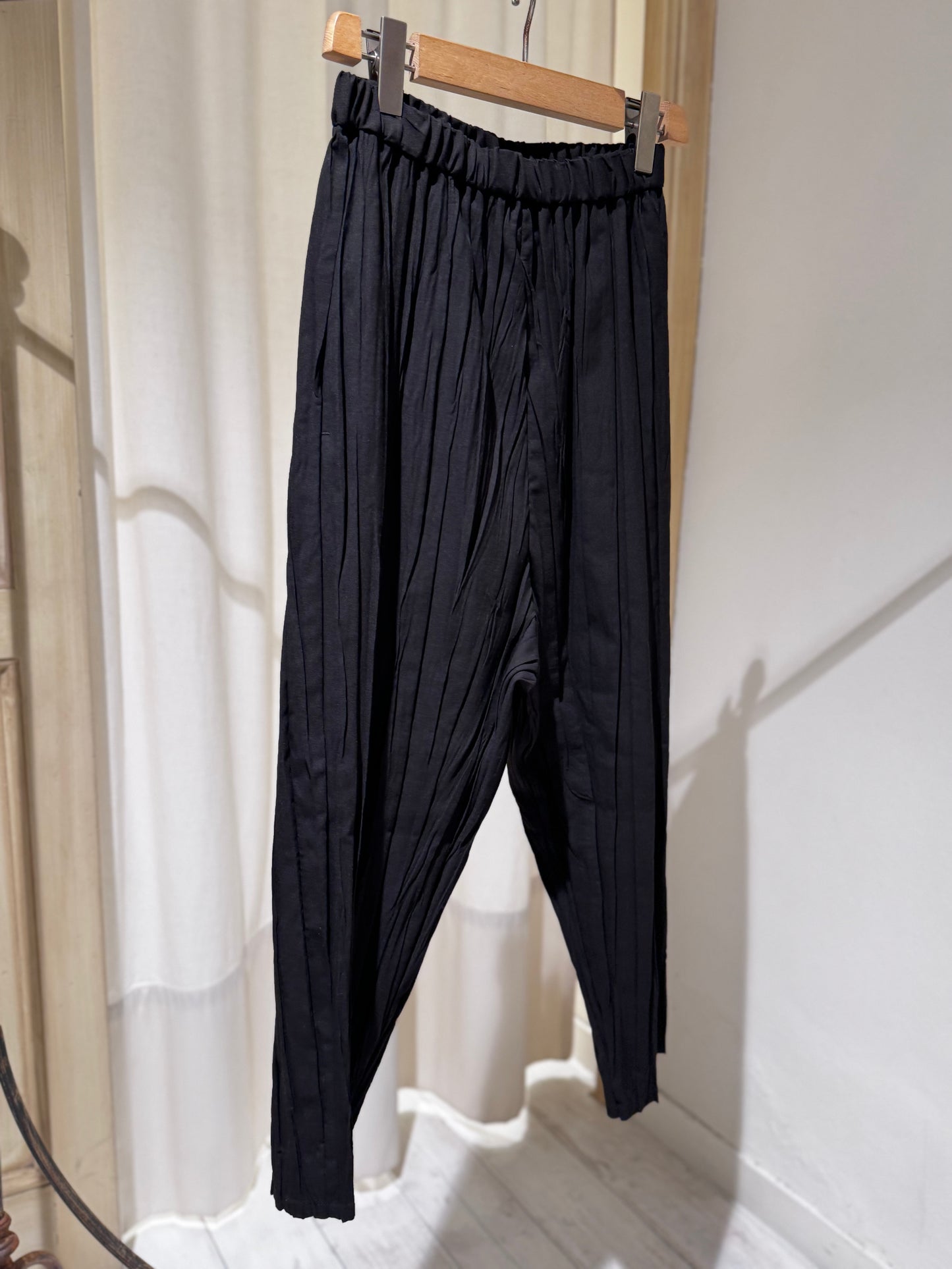W Plissé Pant - PAS DE CALAIS - Dark Grey