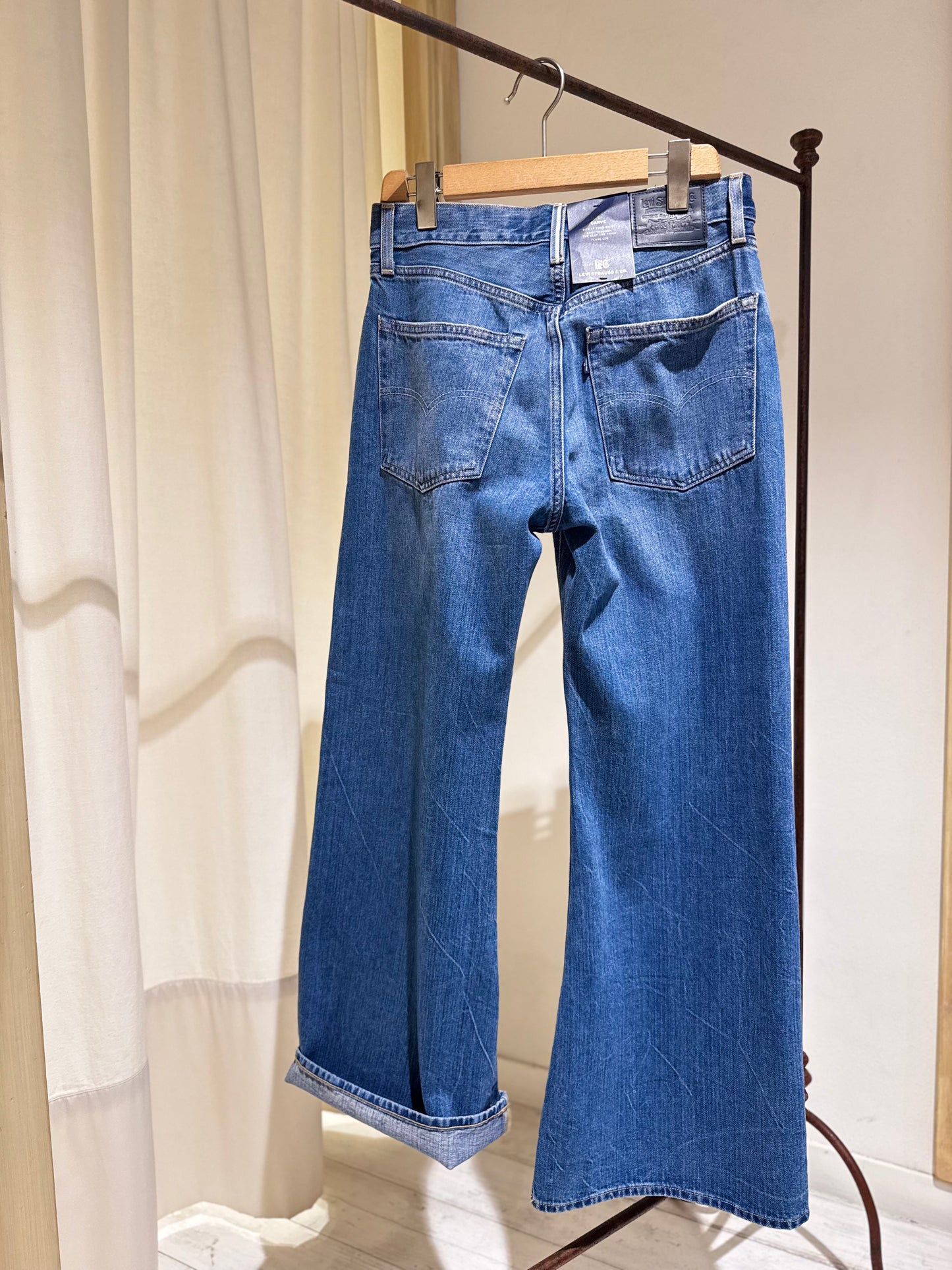 W DENIM CARVE - BLUE TAB - Levi's® - Mid Wash