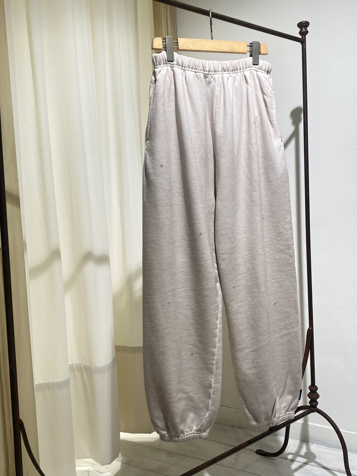 W SWEATPANT STAND ALONÉ BEIGE