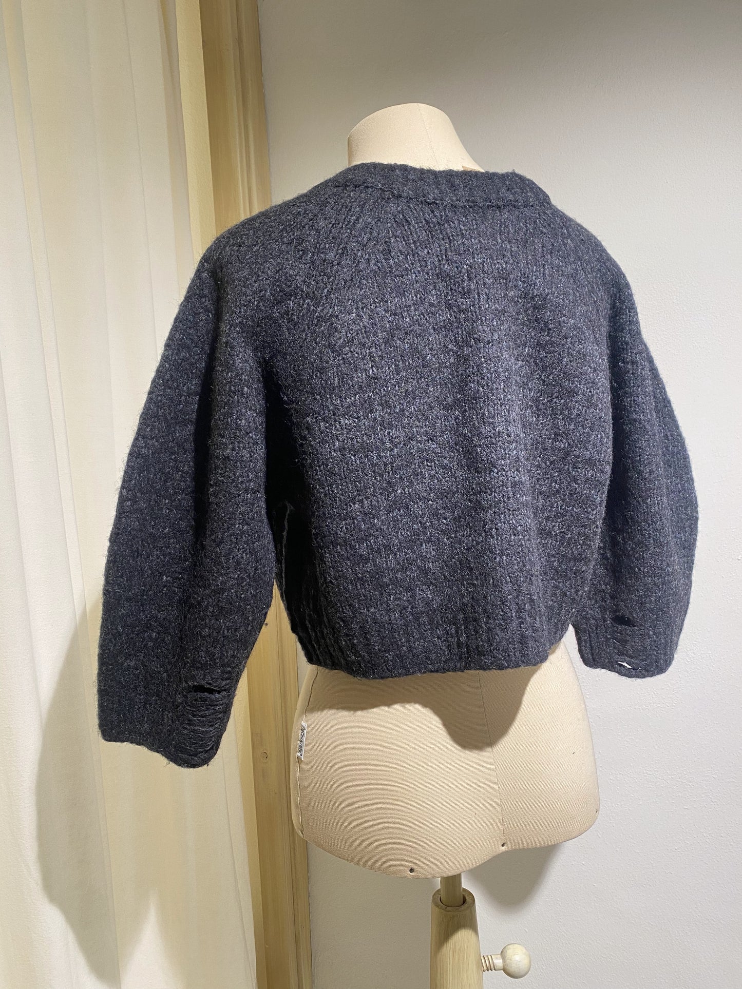 W KNITTED CARDIGAN STAND ALONÉ DARK GREY