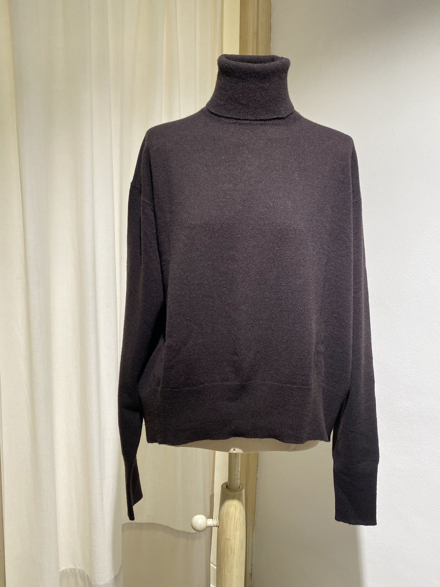 W SEATTLE PHIILI TURTLE NECK KNIT - COFFEE