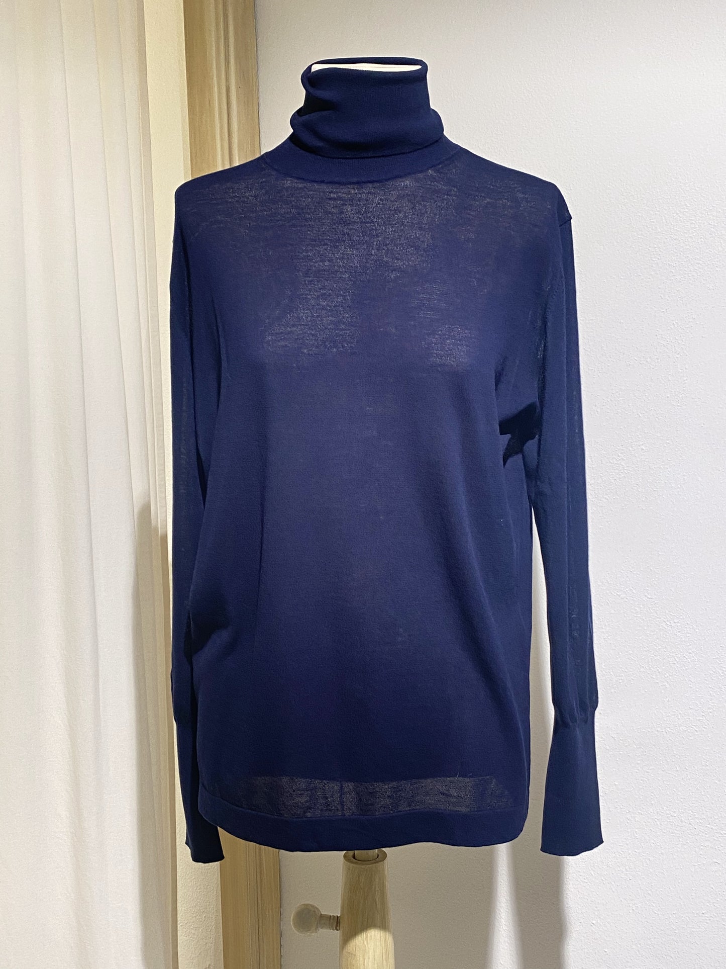 W NILO FINE CREPE COTTONE STUDIO NICHOLSON DARKEST NAVY
