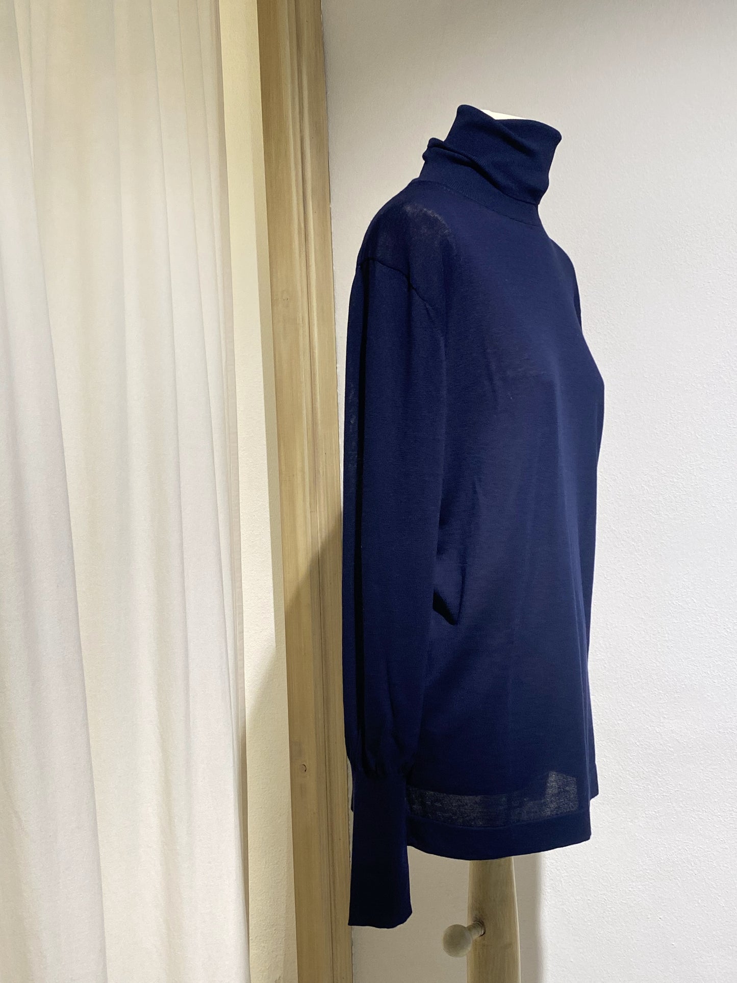 W NILO FINE CREPE COTTONE STUDIO NICHOLSON DARKEST NAVY