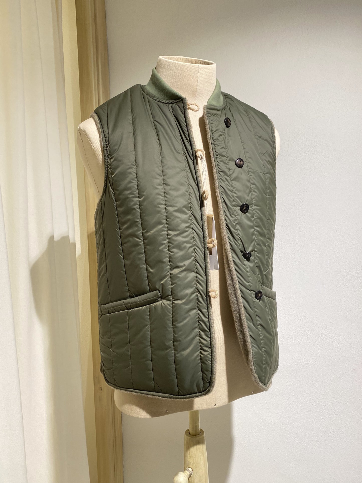 M OLIVER VEST REVERSIBLE EAST HARBOUT SURPLUS Military Green