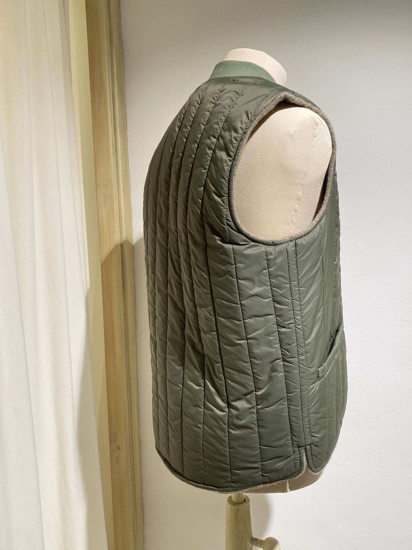 M OLIVER VEST REVERSIBLE EAST HARBOUT SURPLUS Military Green