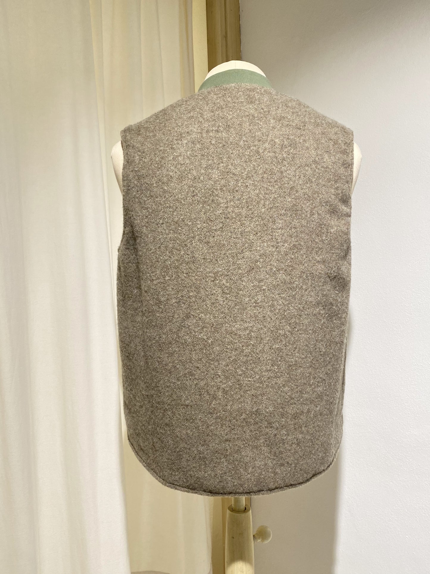M OLIVER VEST REVERSIBLE EAST HARBOUT SURPLUS Military Green