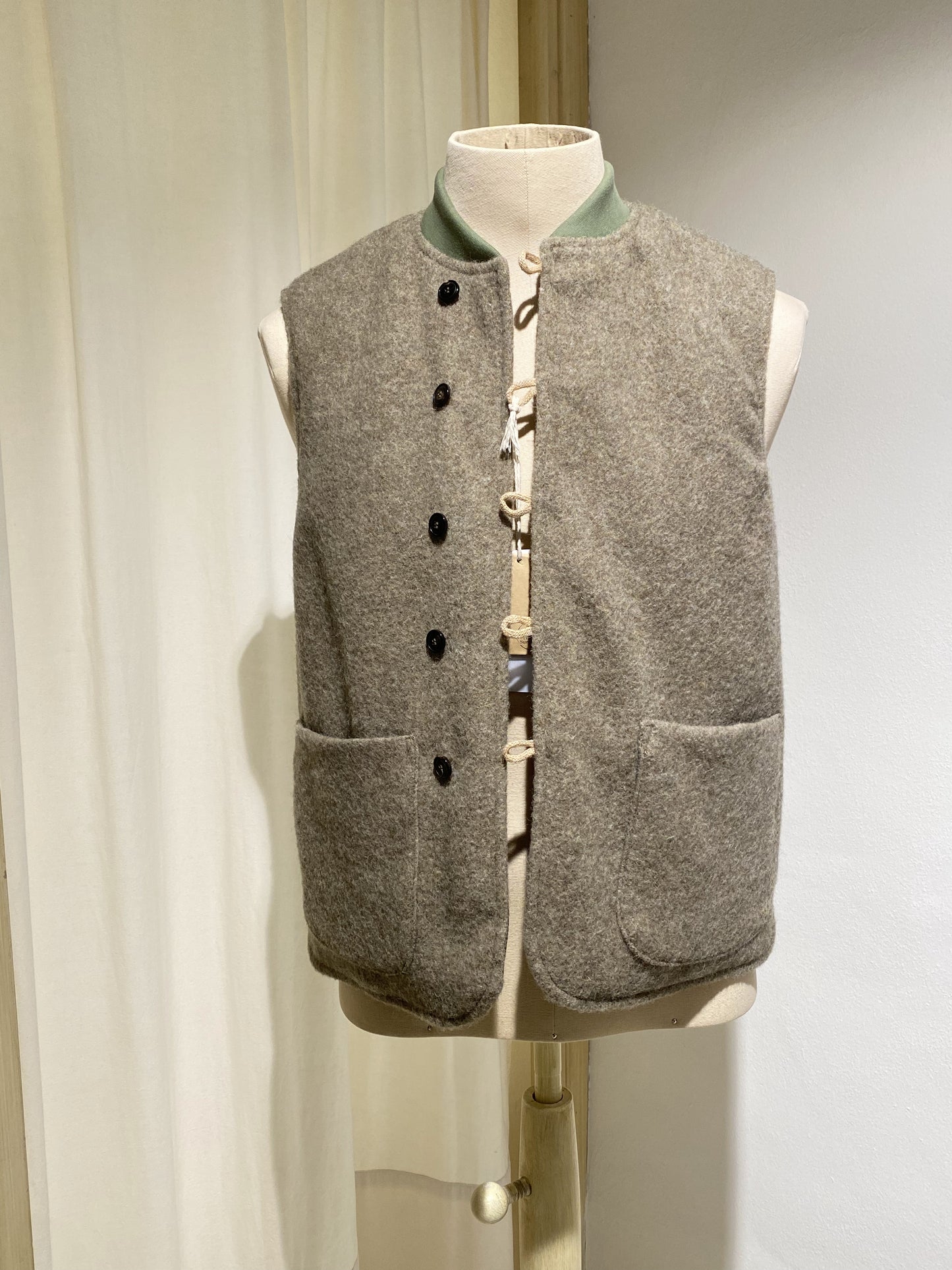 M OLIVER VEST REVERSIBLE EAST HARBOUT SURPLUS Military Green