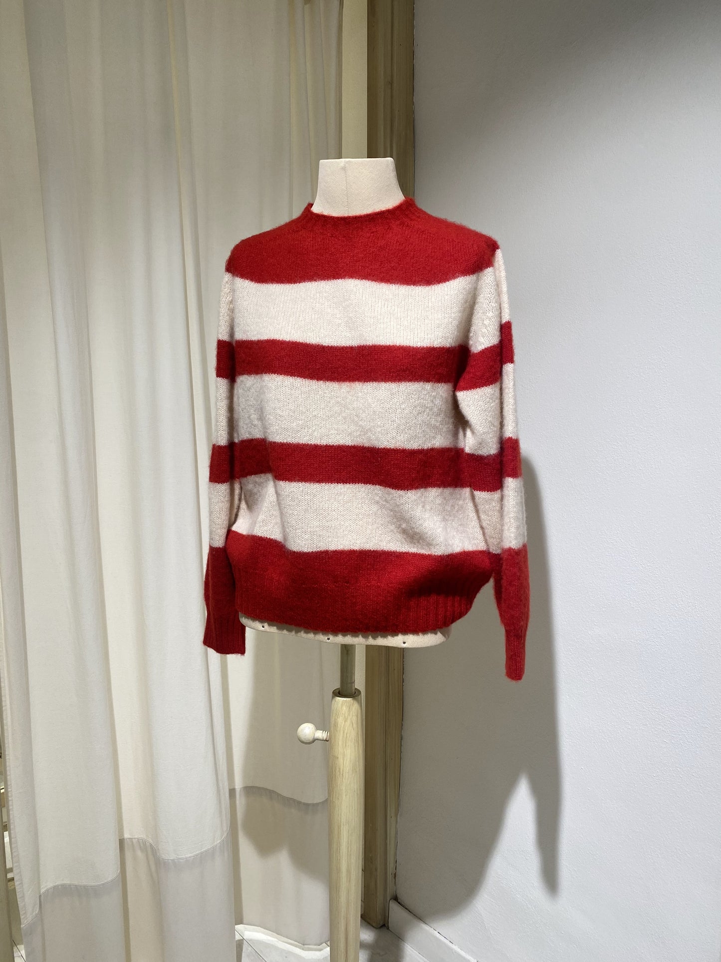 W A DANCE IN THE JUNGLE HOWLIN' roundneck KNITWEAR Flaming Red