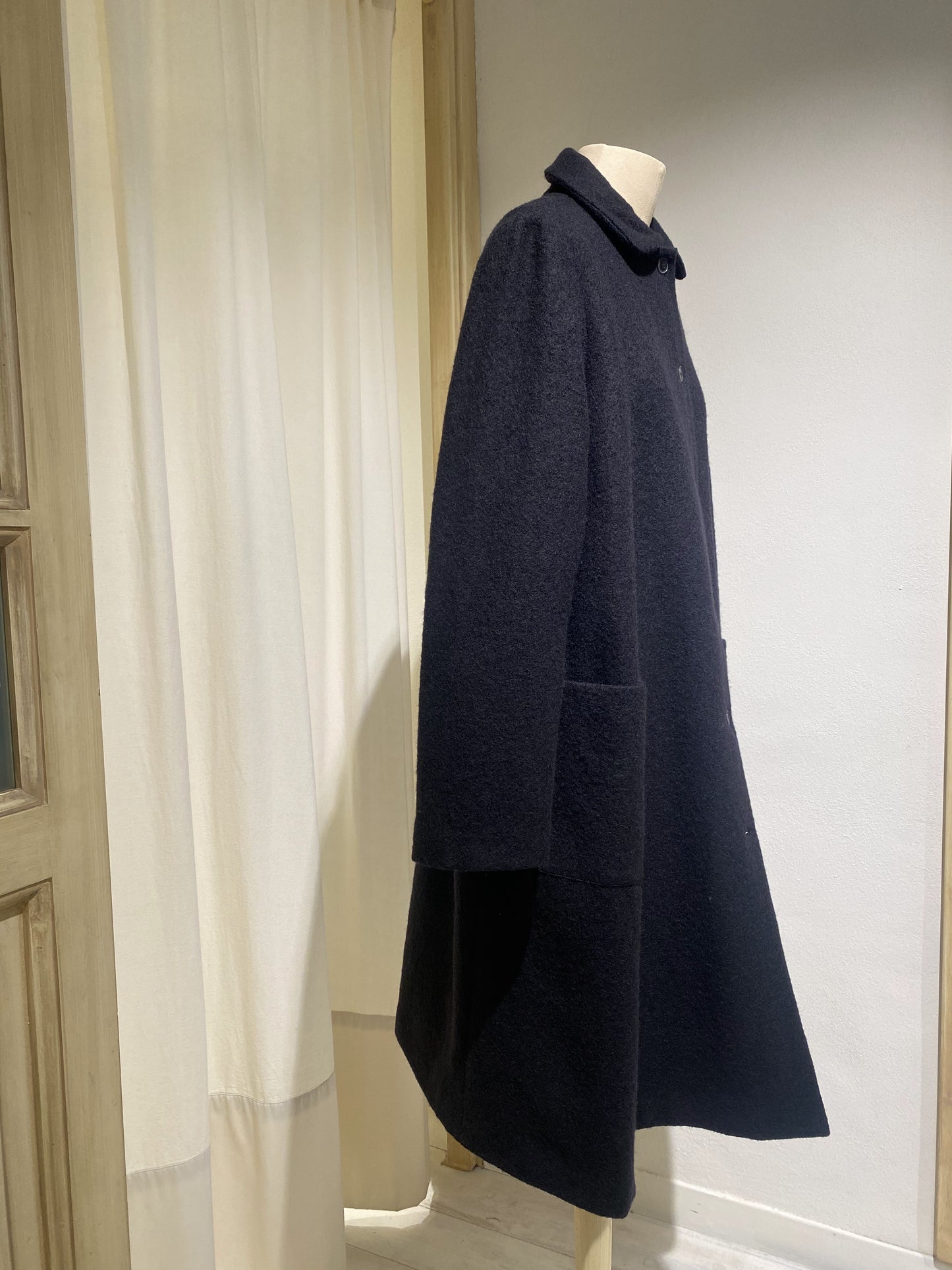 W COAT APUNTOB BLACK