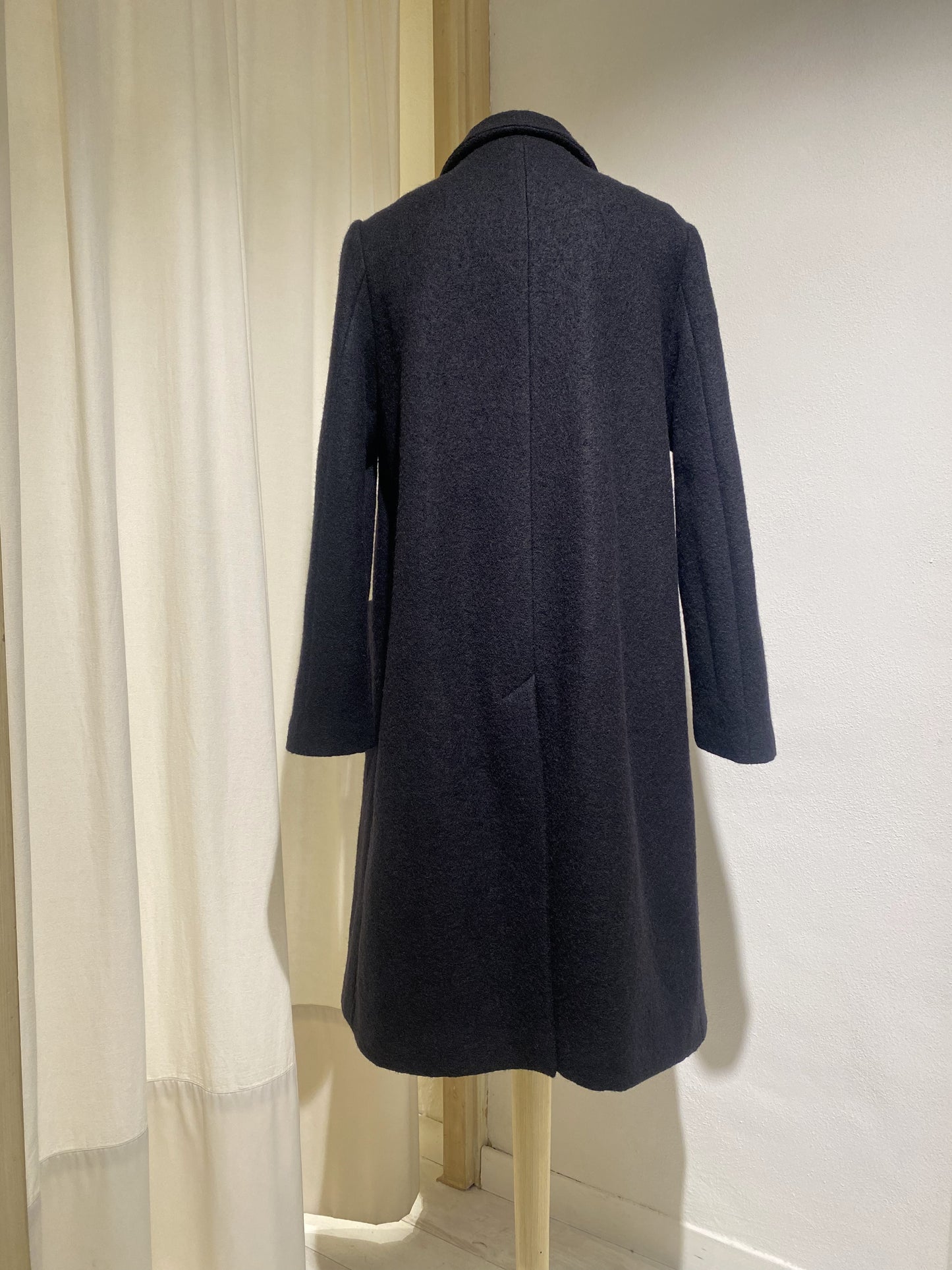 W COAT APUNTOB BLACK