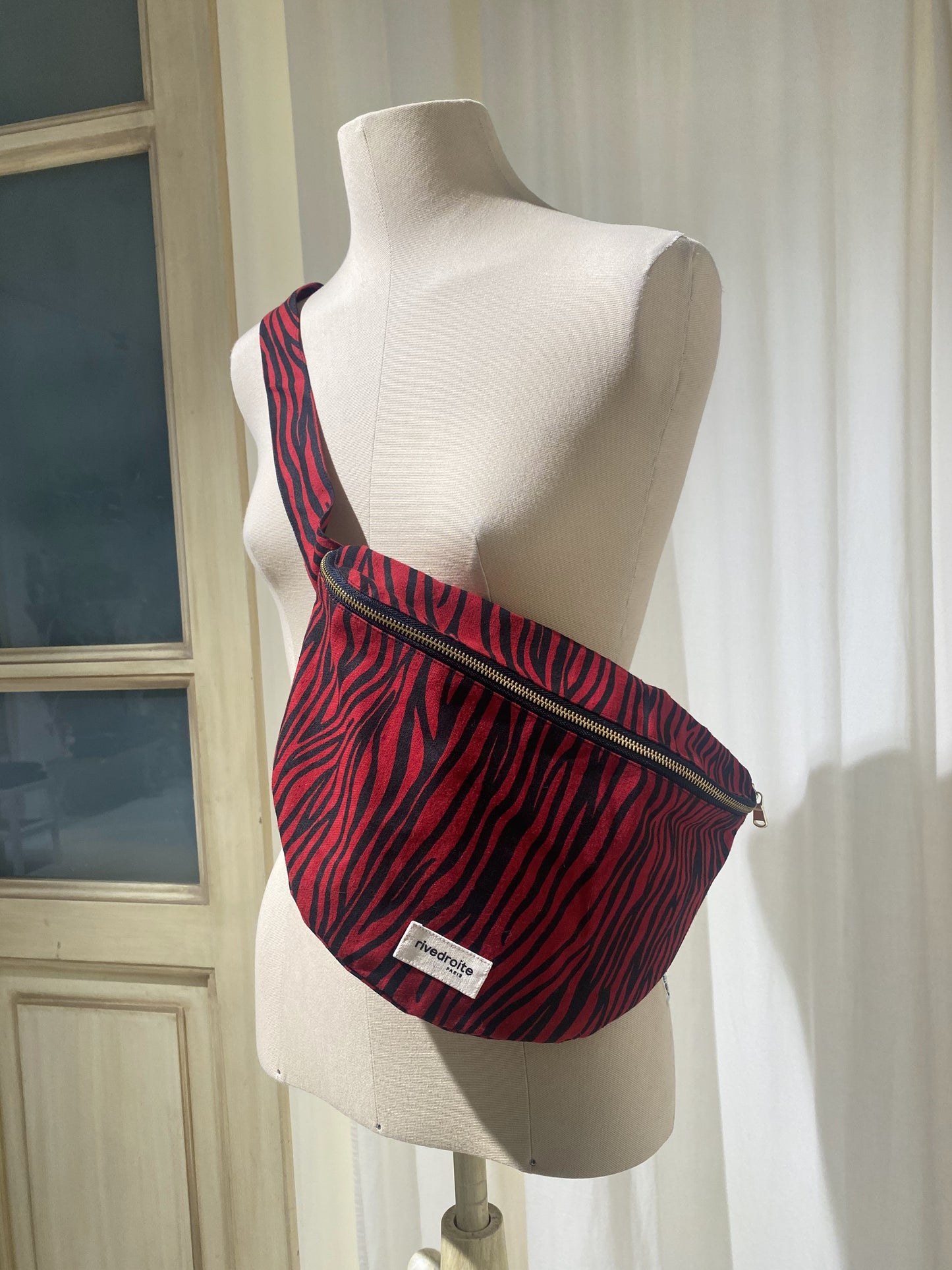 W CUSTINE XL THE WAIST BAG RED ZEBRA