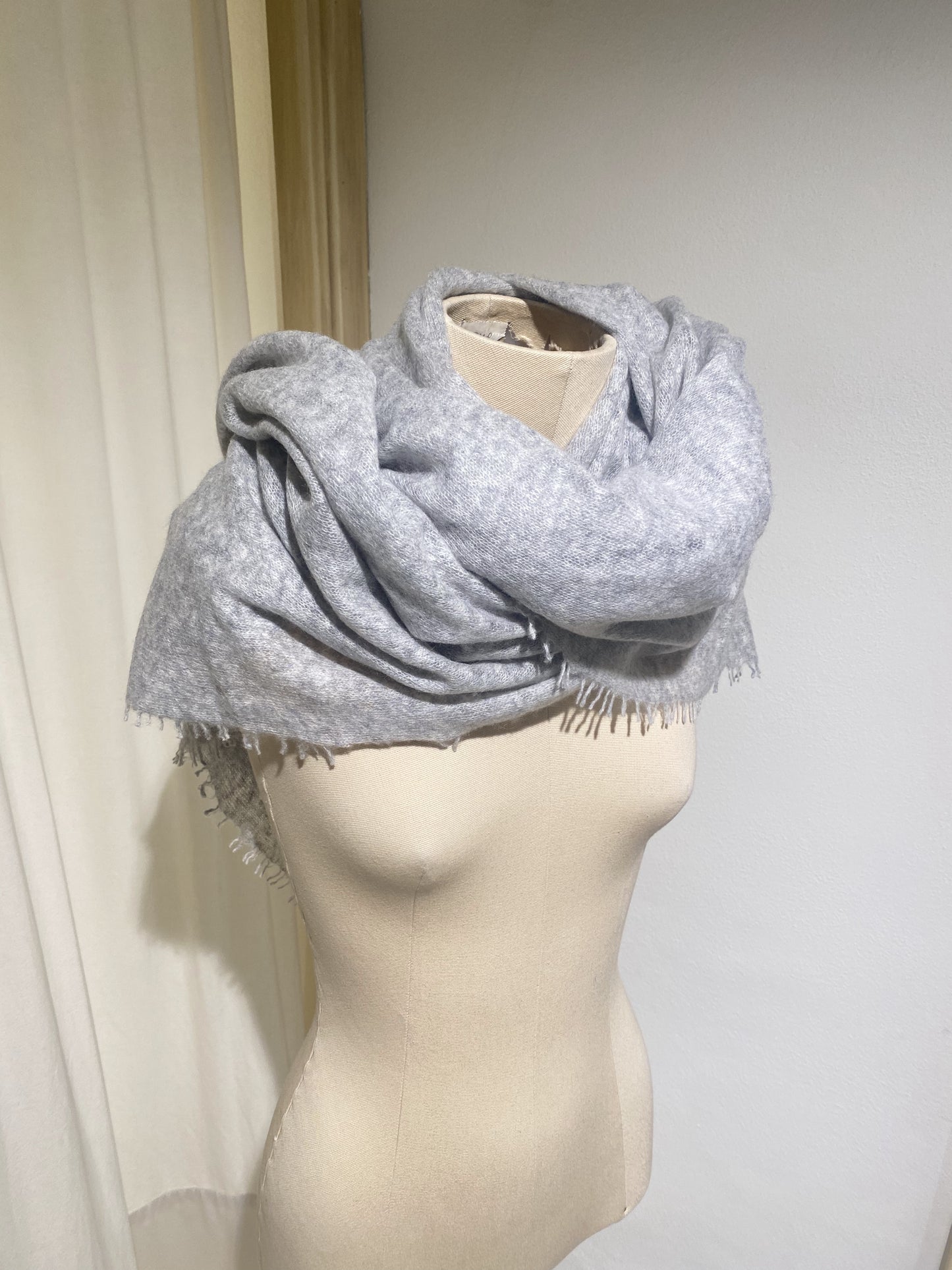 W SCARF MILK MOULETA
