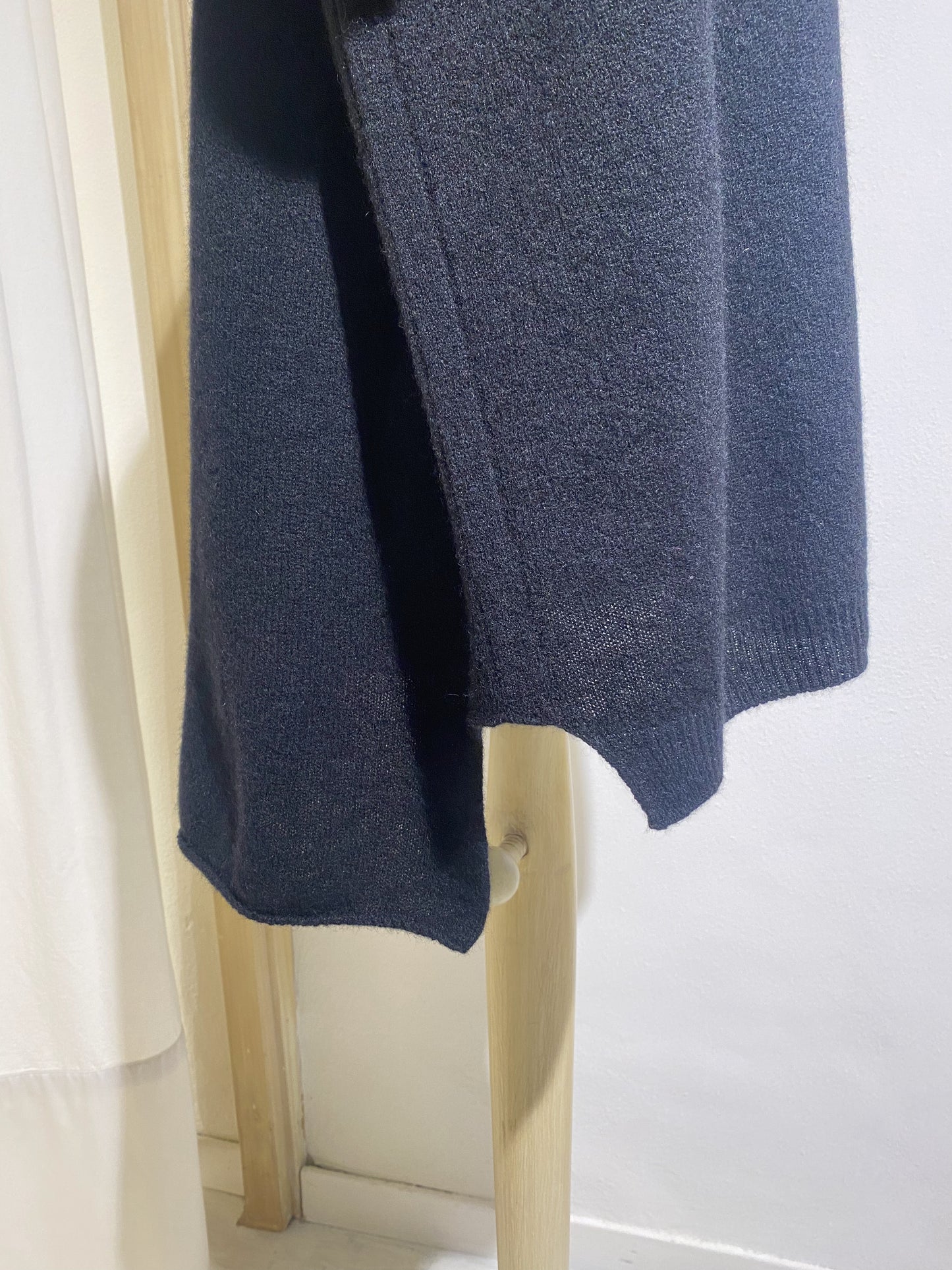 W KNITWEAR TURTLE NECK BLACK