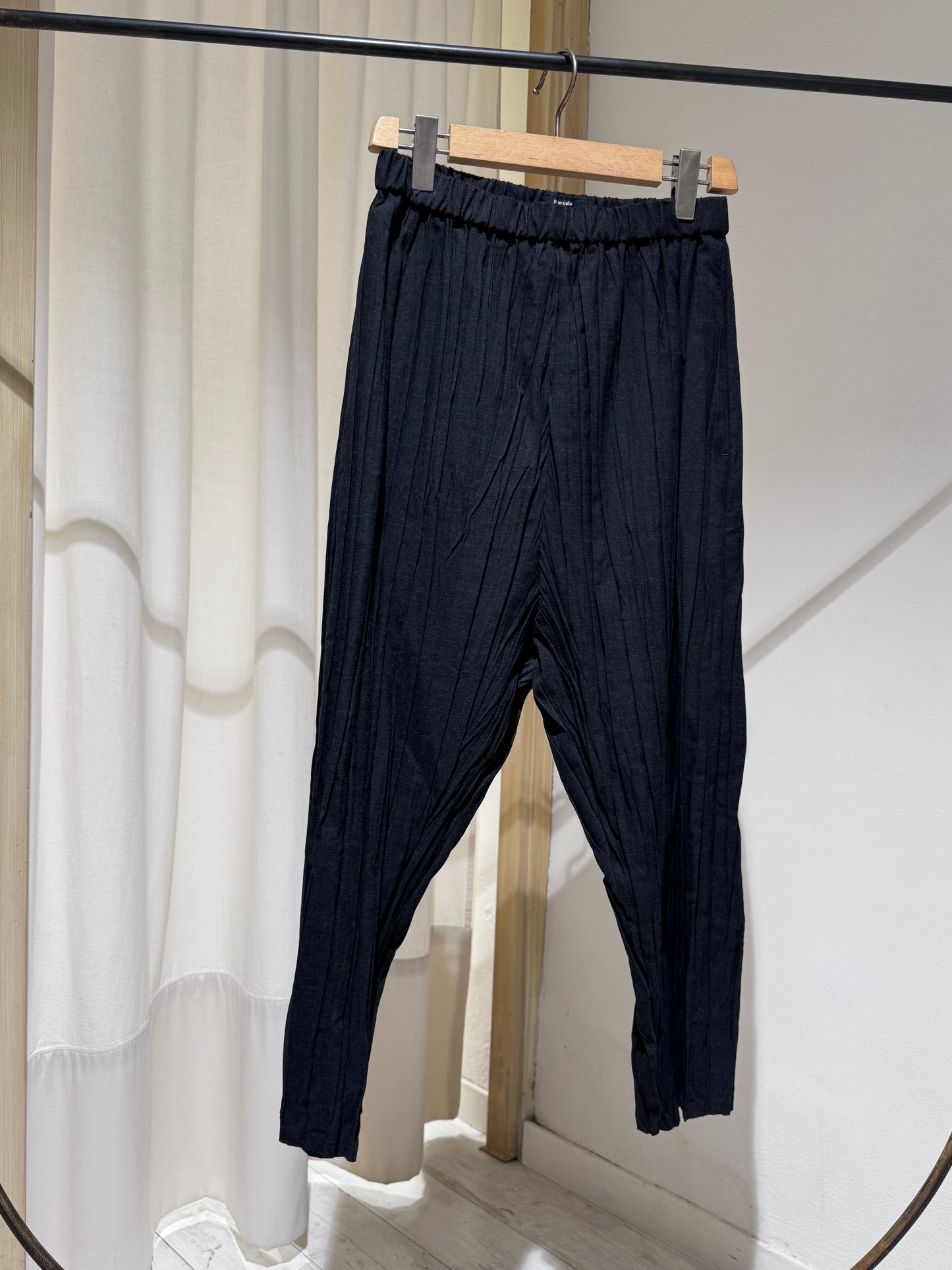W Plissé Pant - PAS DE CALAIS - Dark Grey