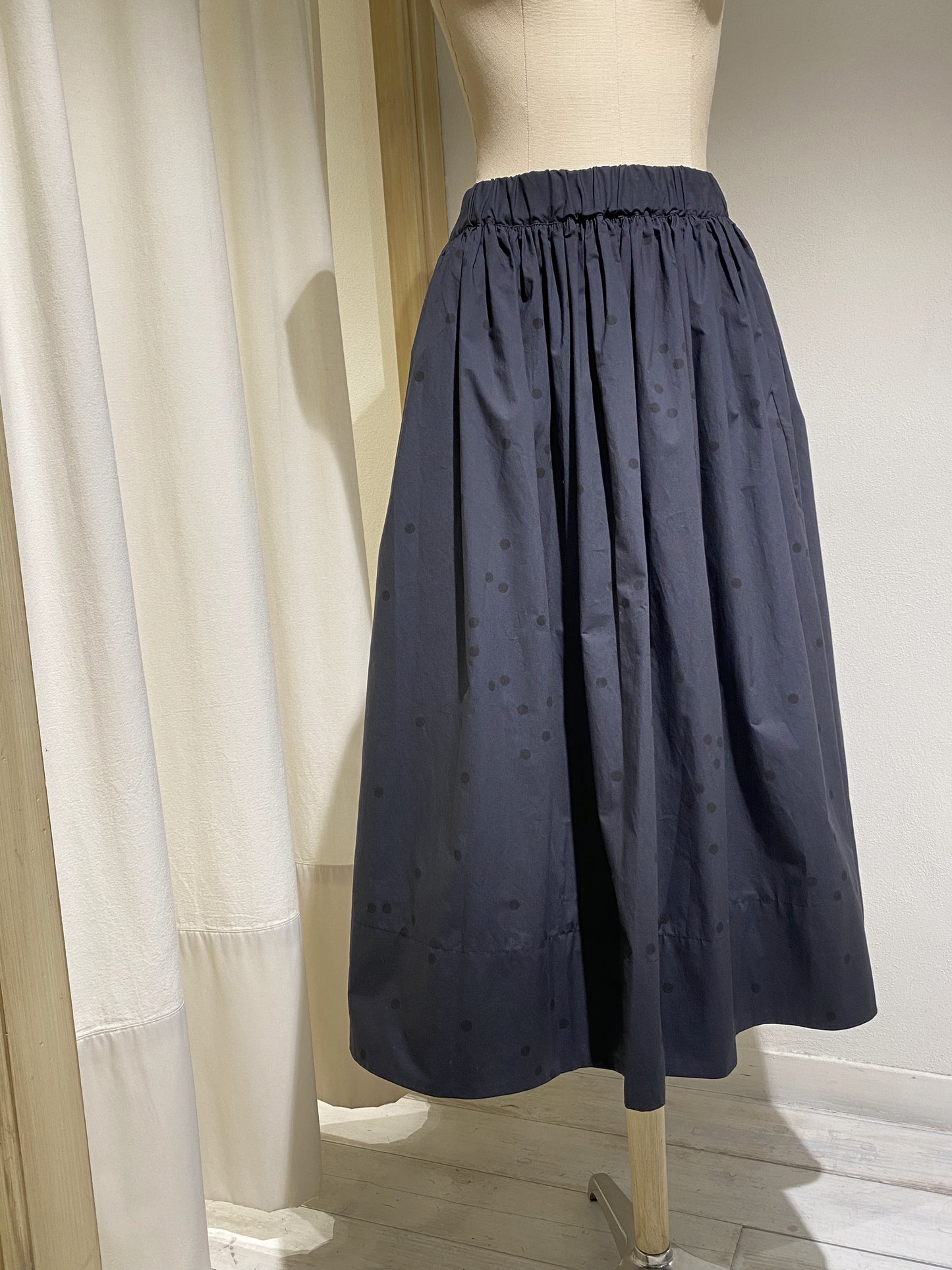 W SKIRT - APUNTOB - DARKGREY/BLACKDOTS