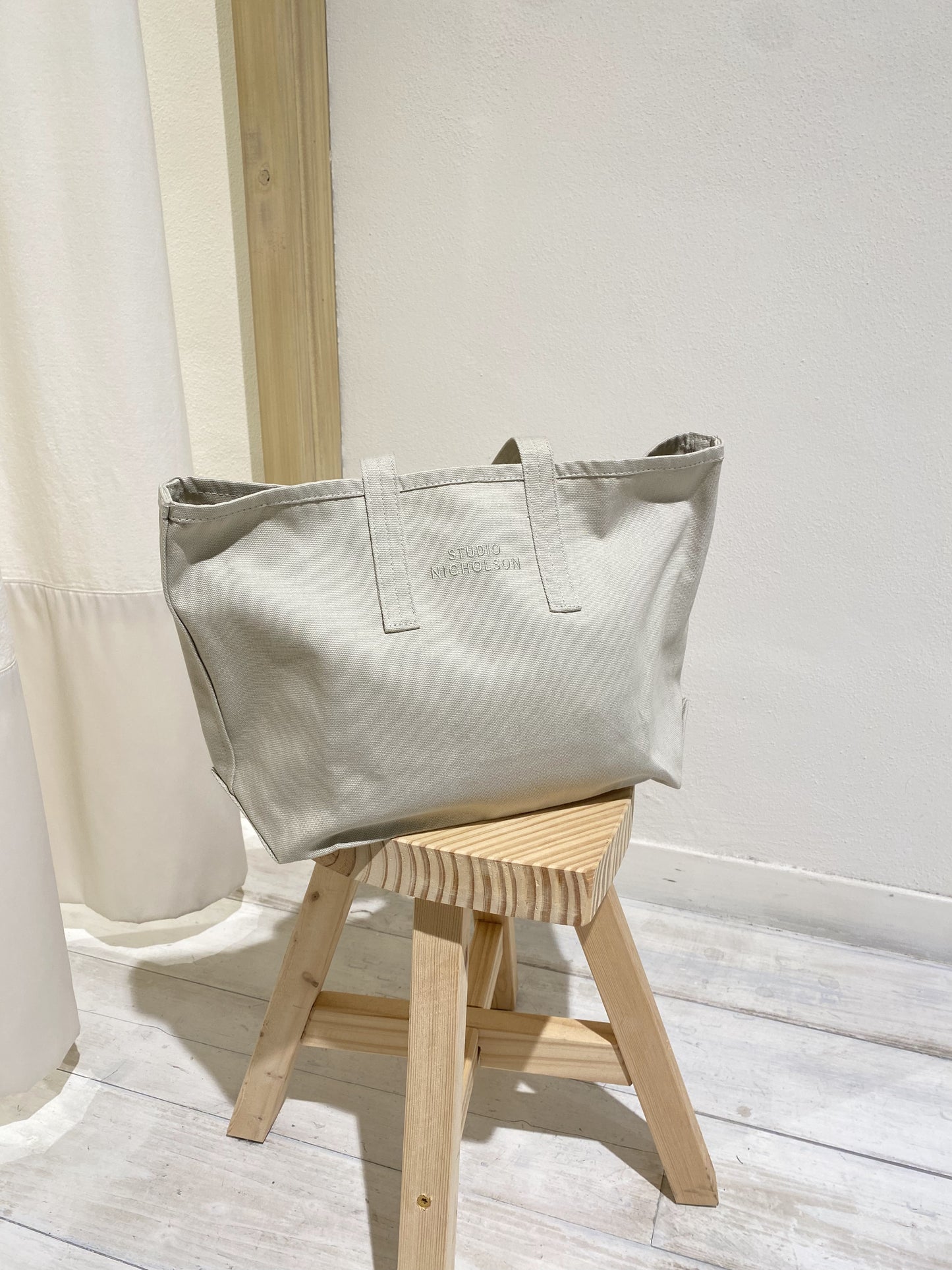 W SMALL TOTE BAG - STUDIO NICHOLSON - DOVE