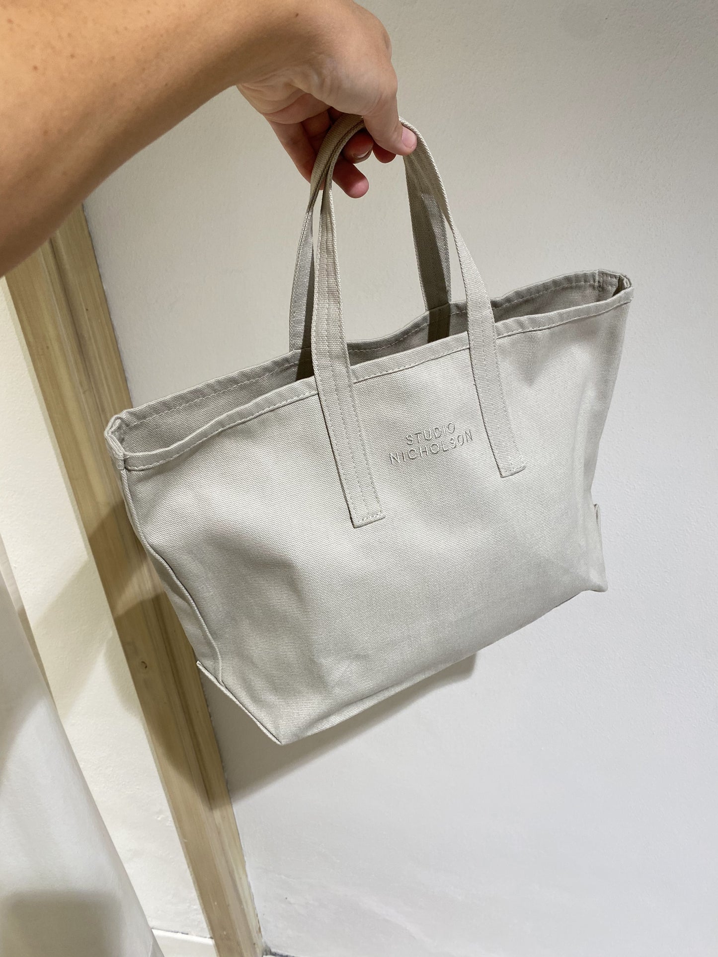 W SMALL TOTE BAG - STUDIO NICHOLSON - DOVE