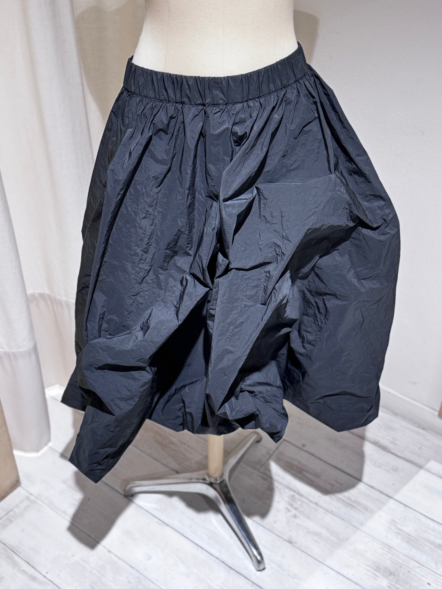 W Skirt APUNTOB - Black