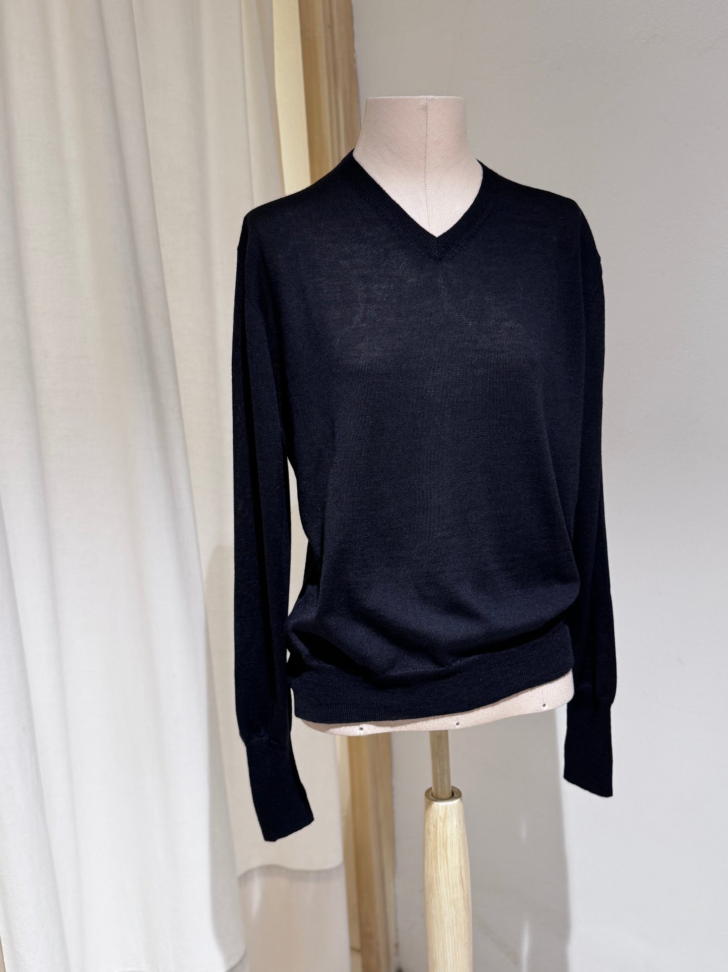 W Knitwear V Neck MA RY YA Black