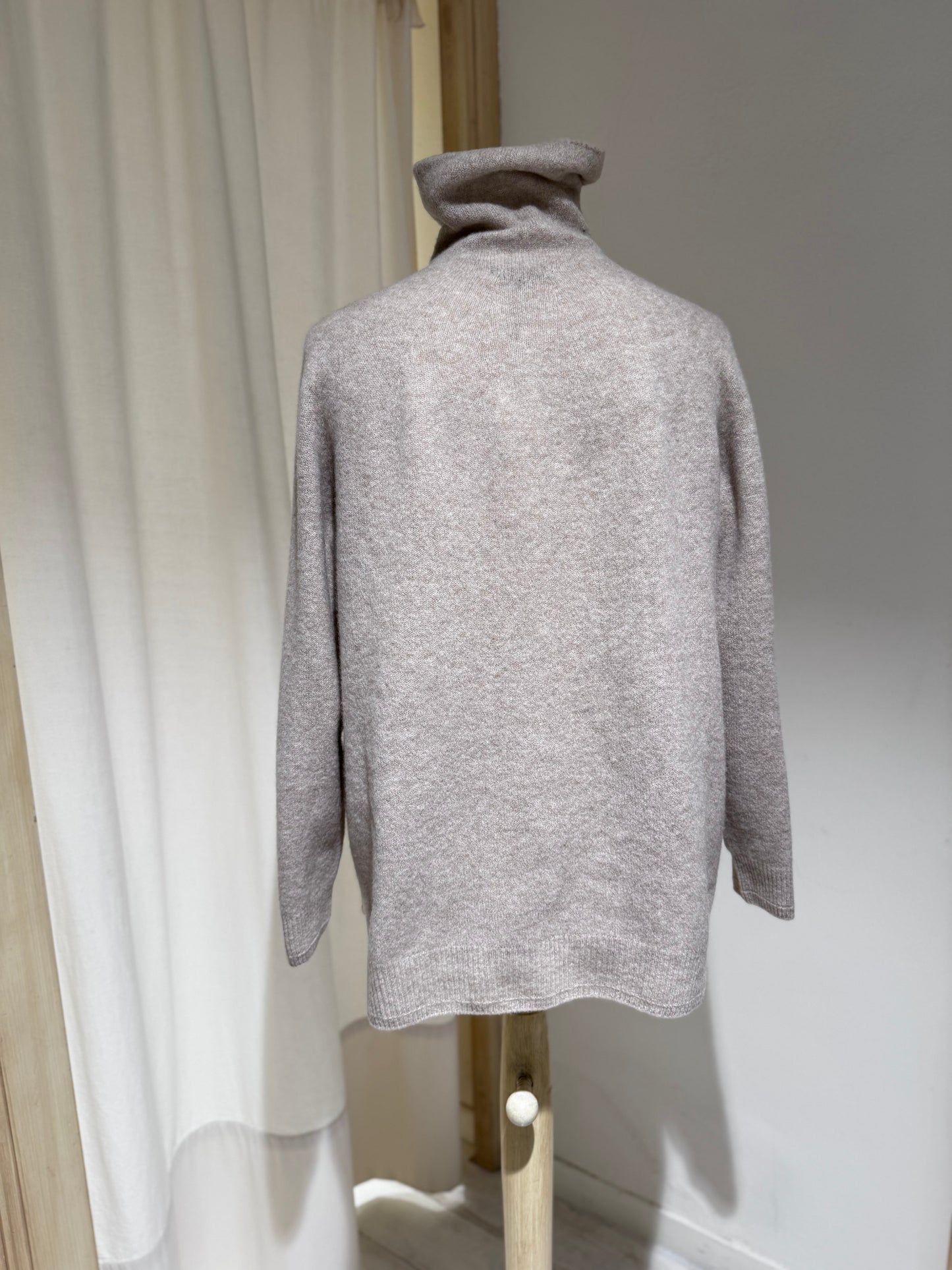 W Knitwear High Neck PAS DE CALAIS Beige