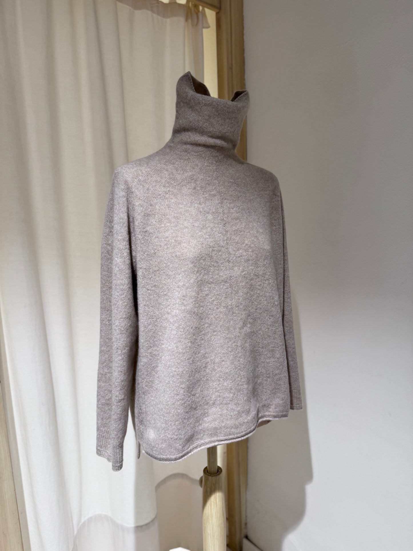 W Knitwear High Neck PAS DE CALAIS Beige