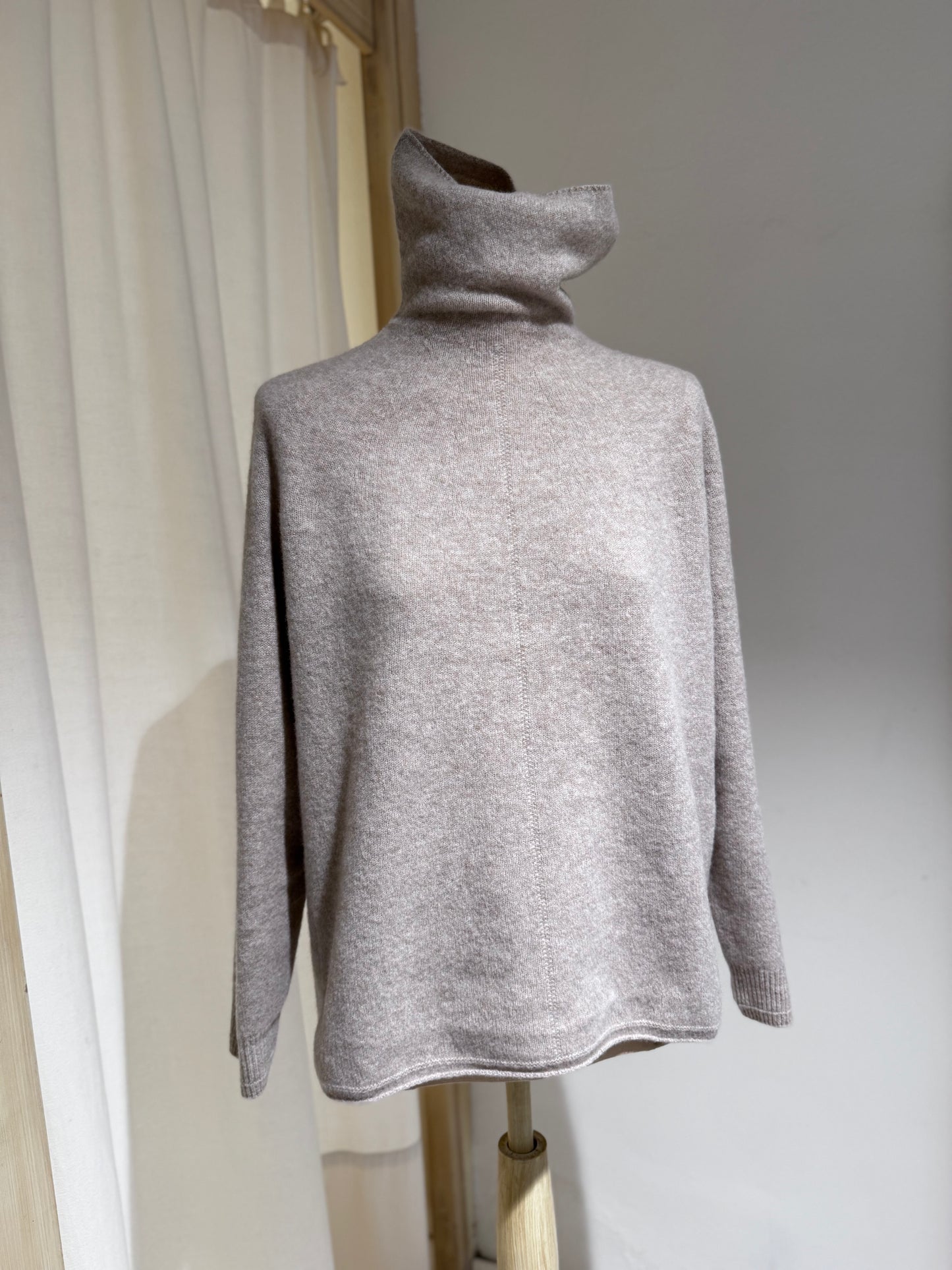 W Knitwear High Neck PAS DE CALAIS Beige