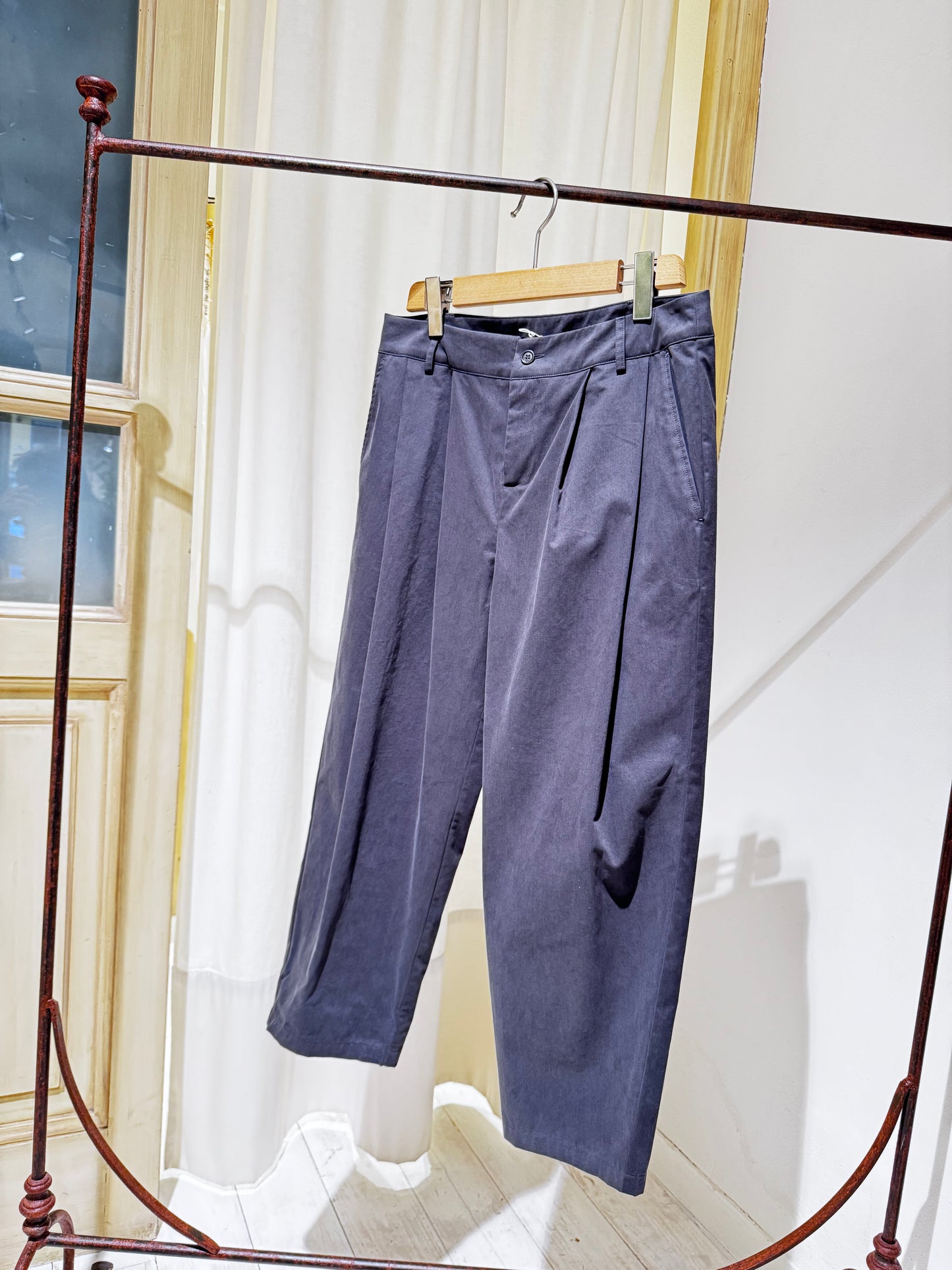 W Pleated Pant APUNTOB Grey