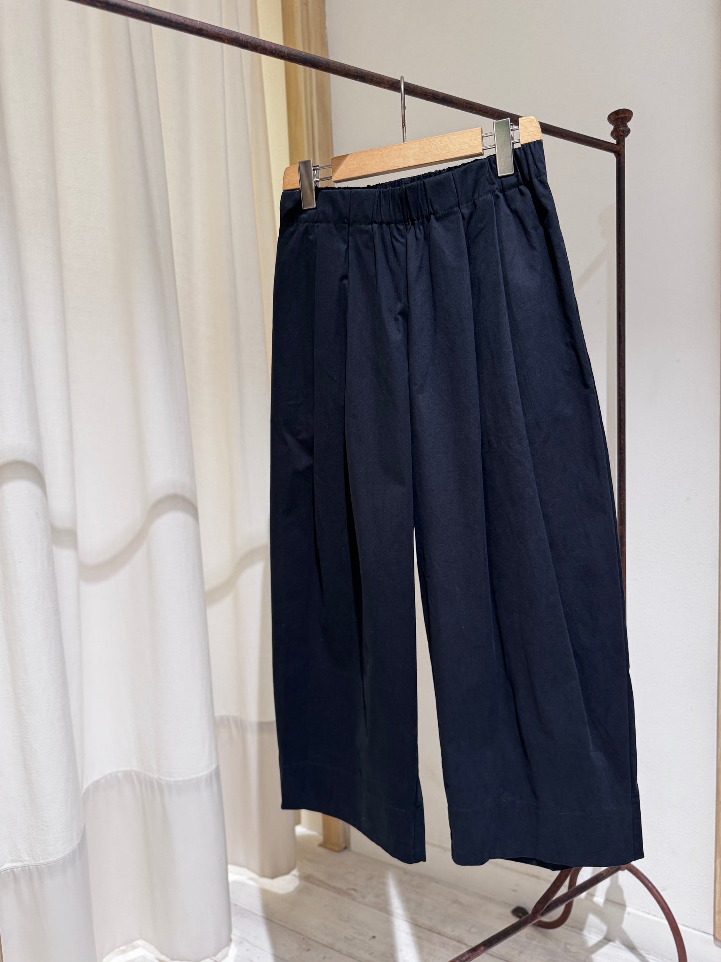 W COMFY PANT - APUNTOB - Black