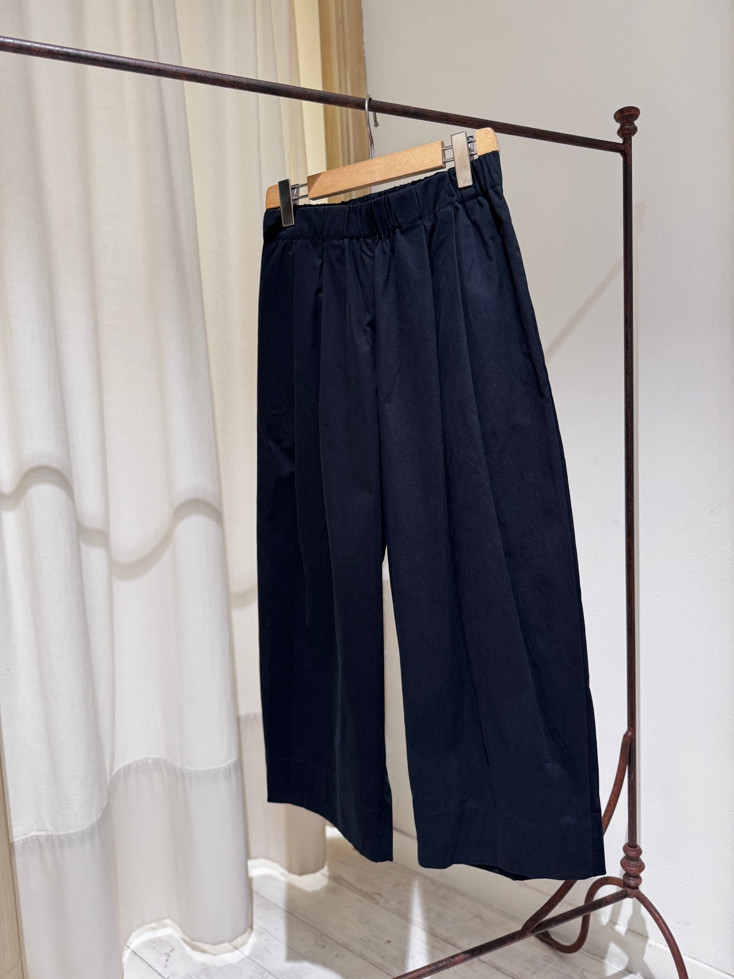 W COMFY PANT - APUNTOB - Black