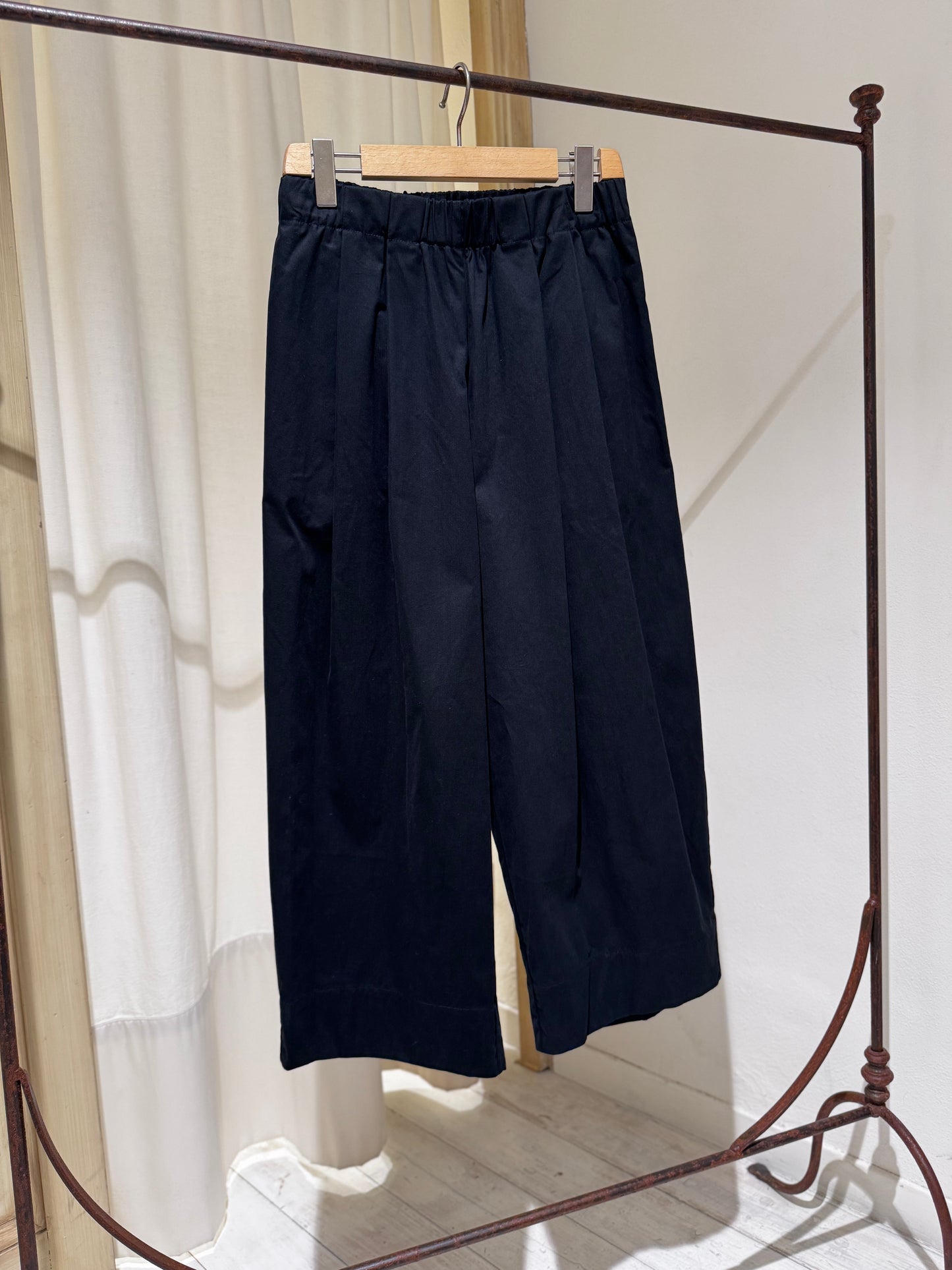 W COMFY PANT - APUNTOB - Black