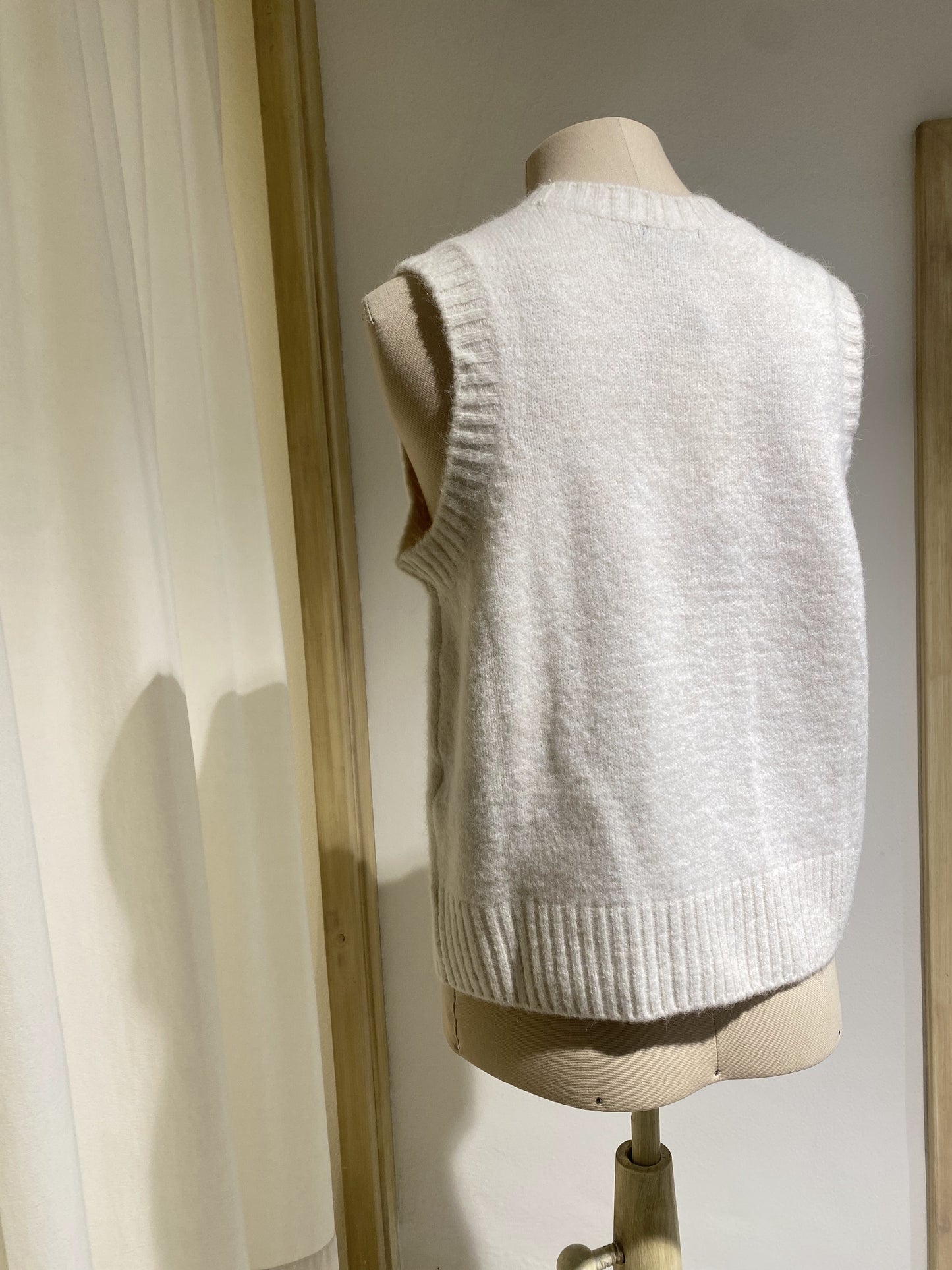 W KNIT GILET - SEOUR - MILK