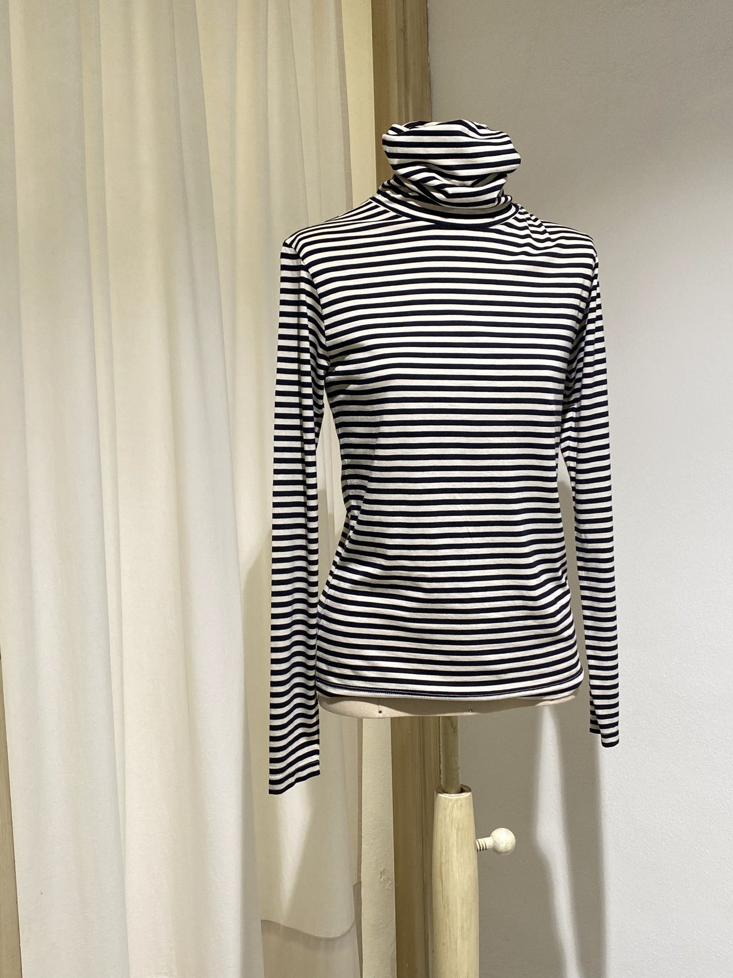 W TURTLE NECK LONG SLEVE T-SHIRT - DIEGA - STRIPED BLACK/MILK