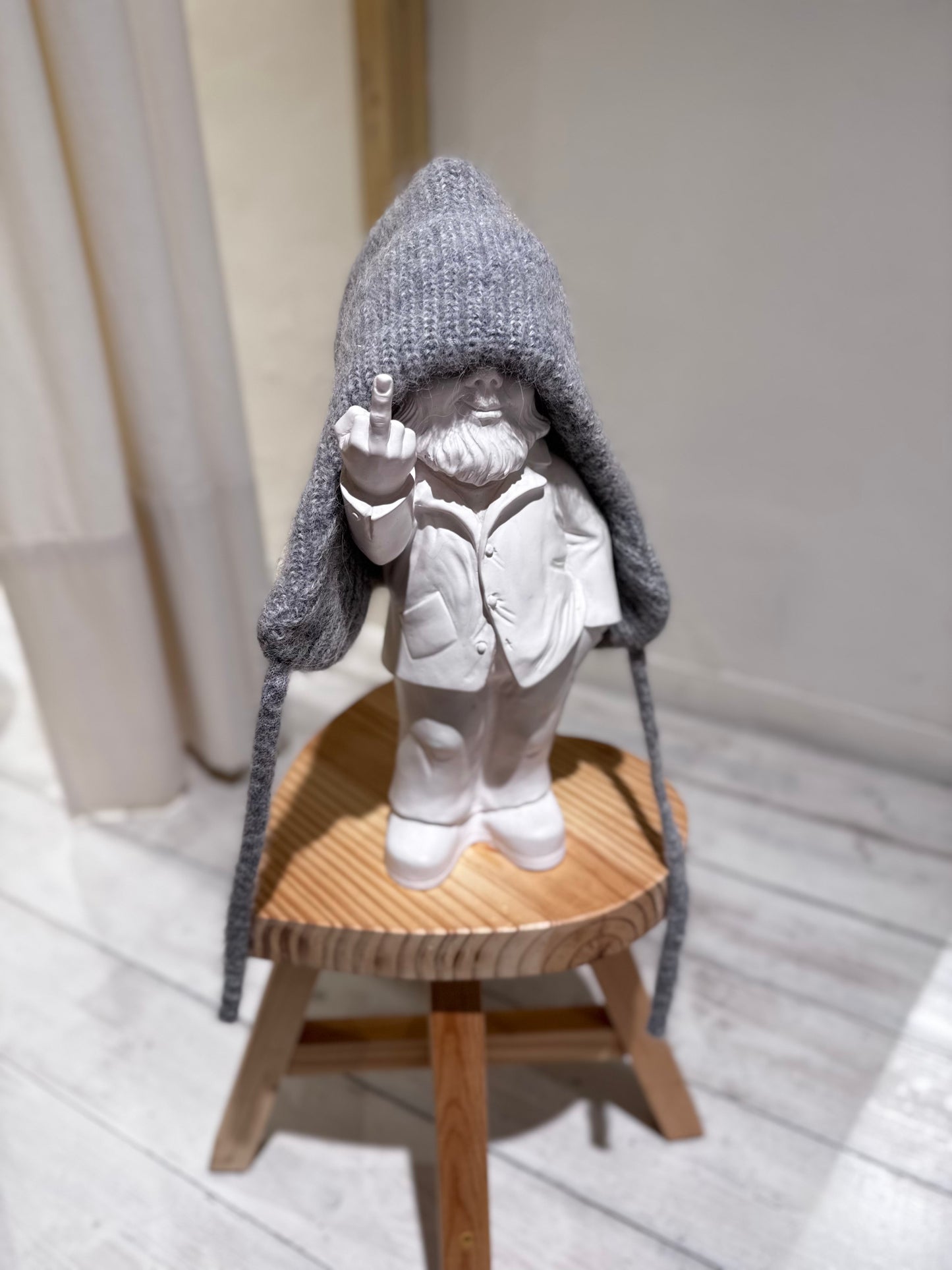 W HAT - PCNQ - LIGHT GREY