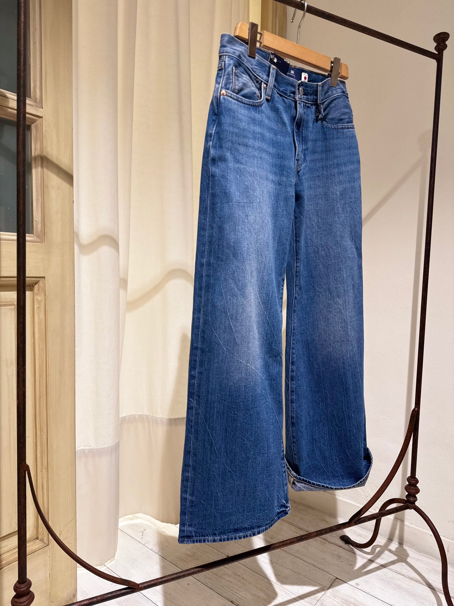 W DENIM CARVE - BLUE TAB - Levi's® - Mid Wash