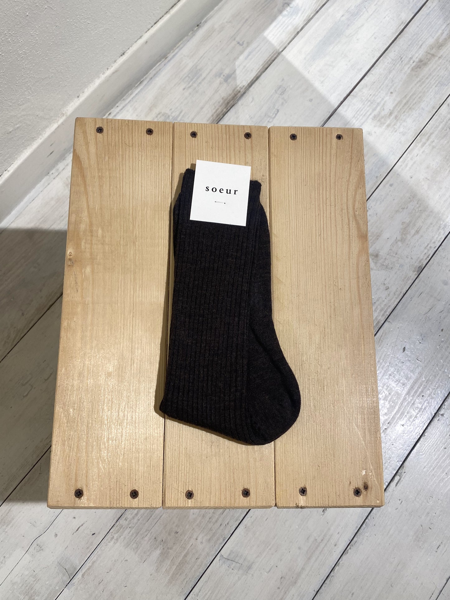 W ARABELLA SOCKS - SEOUR - DRK BROWN