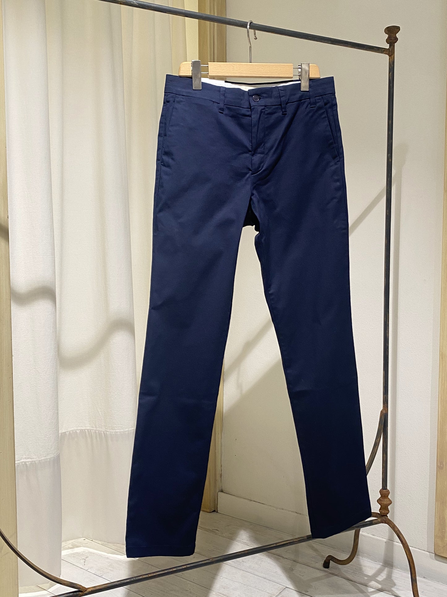 M Standard Slim Chino - NORSE PROJECTS - NAVY BLU