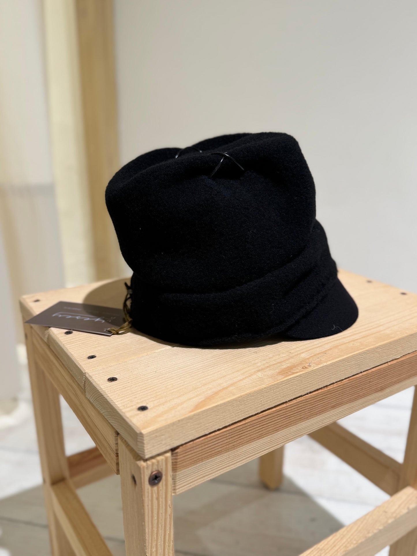 W FBI HAT - YESEY - BLACK