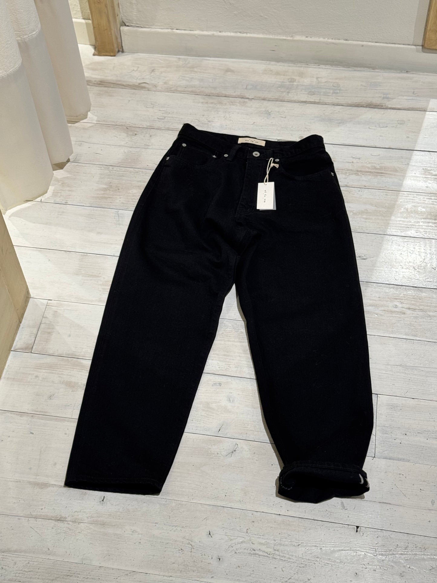 W Japanese Barrel Denim - MA RY YA - Black