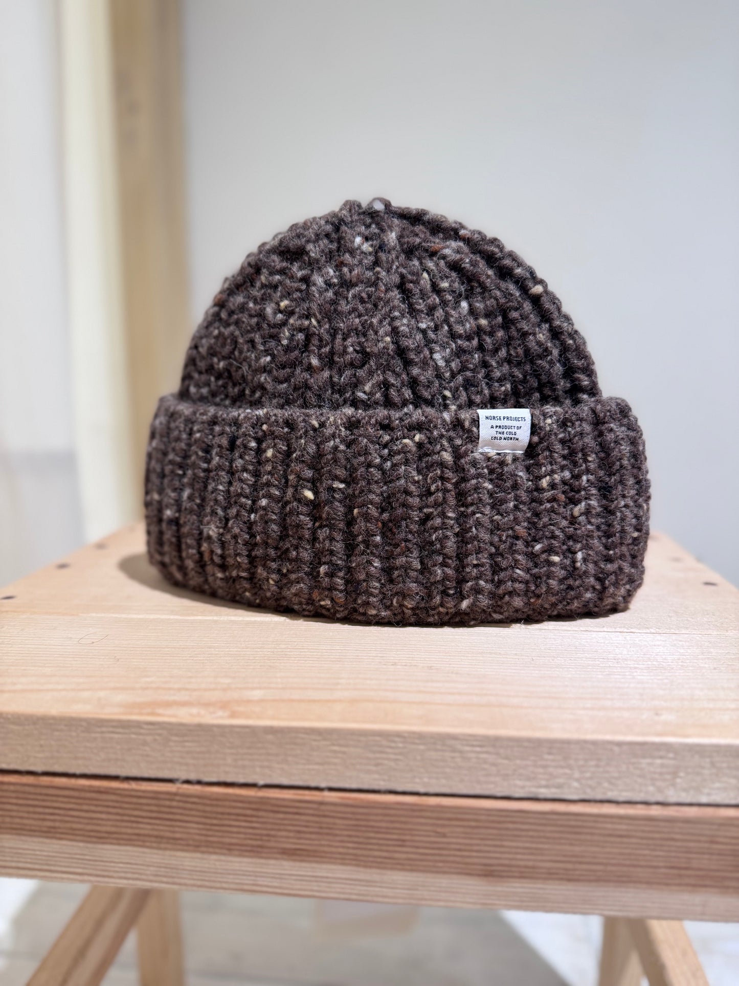 M DANIEL DONEGAL RIB BEANIE - NORSE PROJECTS - SEAL BROWN