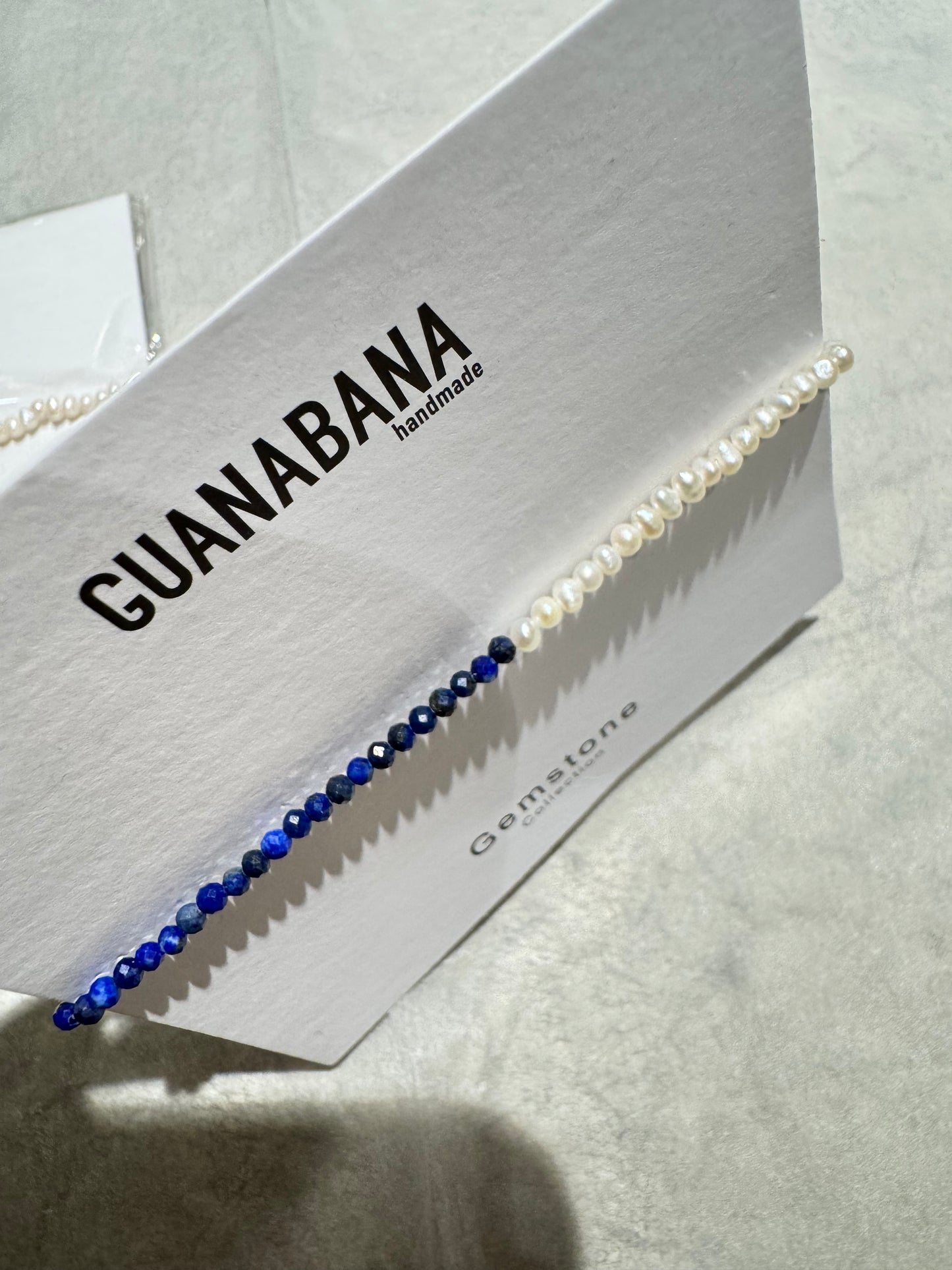 GUANABANA Gemstone - White/Blue