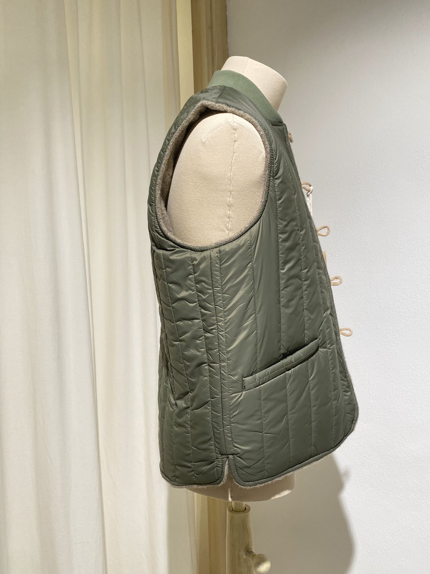 M OLIVER VEST REVERSIBLE EAST HARBOUT SURPLUS Military Green