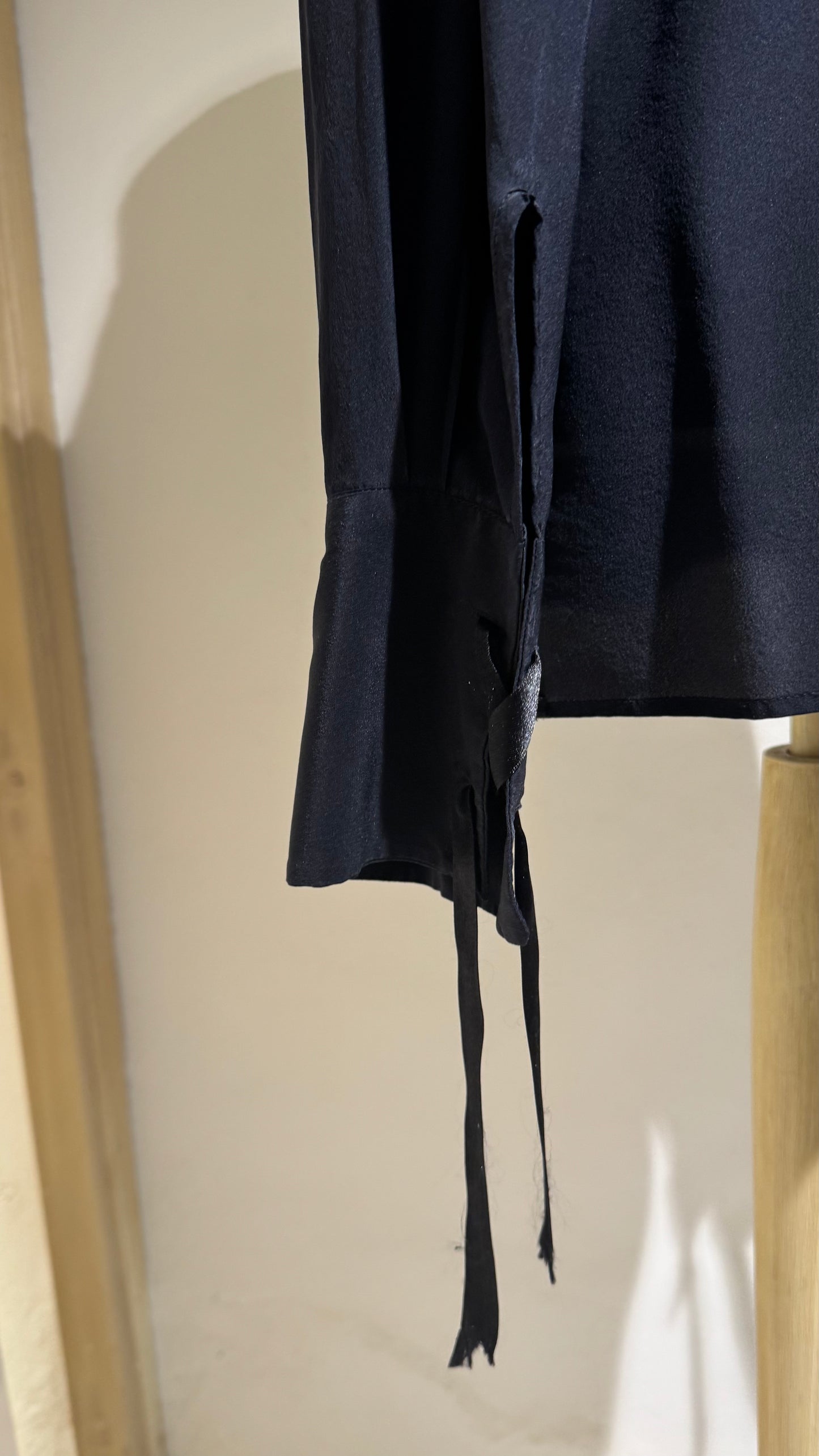 W - Shirt - MAISON MARGIELA ARTISANAL Collection - Year 1999 - Black