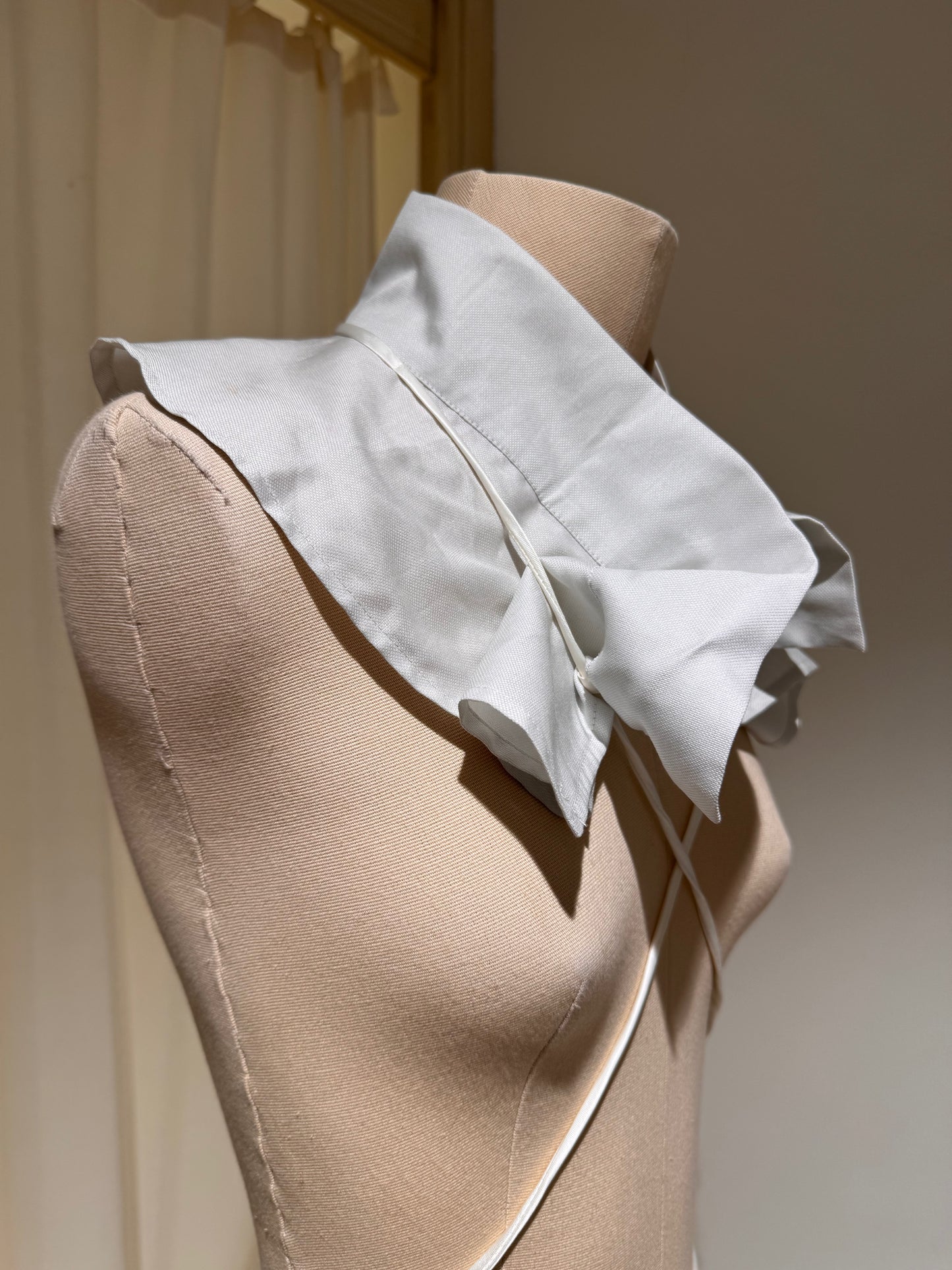 W - Neck - MAISON MARGIELA ARTISANAL Collection 2000/2002 - Pale Grey