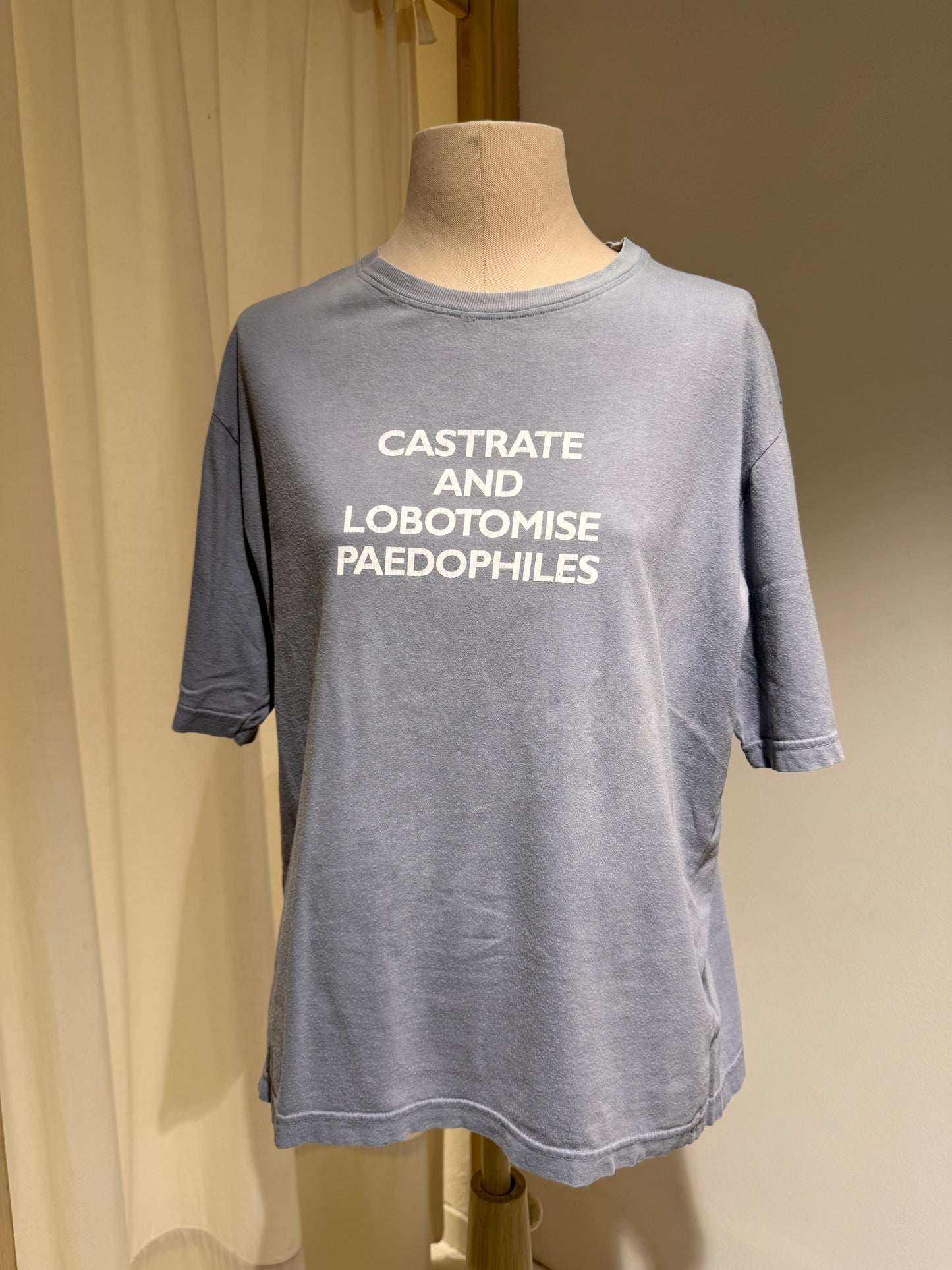 M&W - T-Shirt "Castrate" - KATHARINE HAMNET - Year 90's - Light Grey