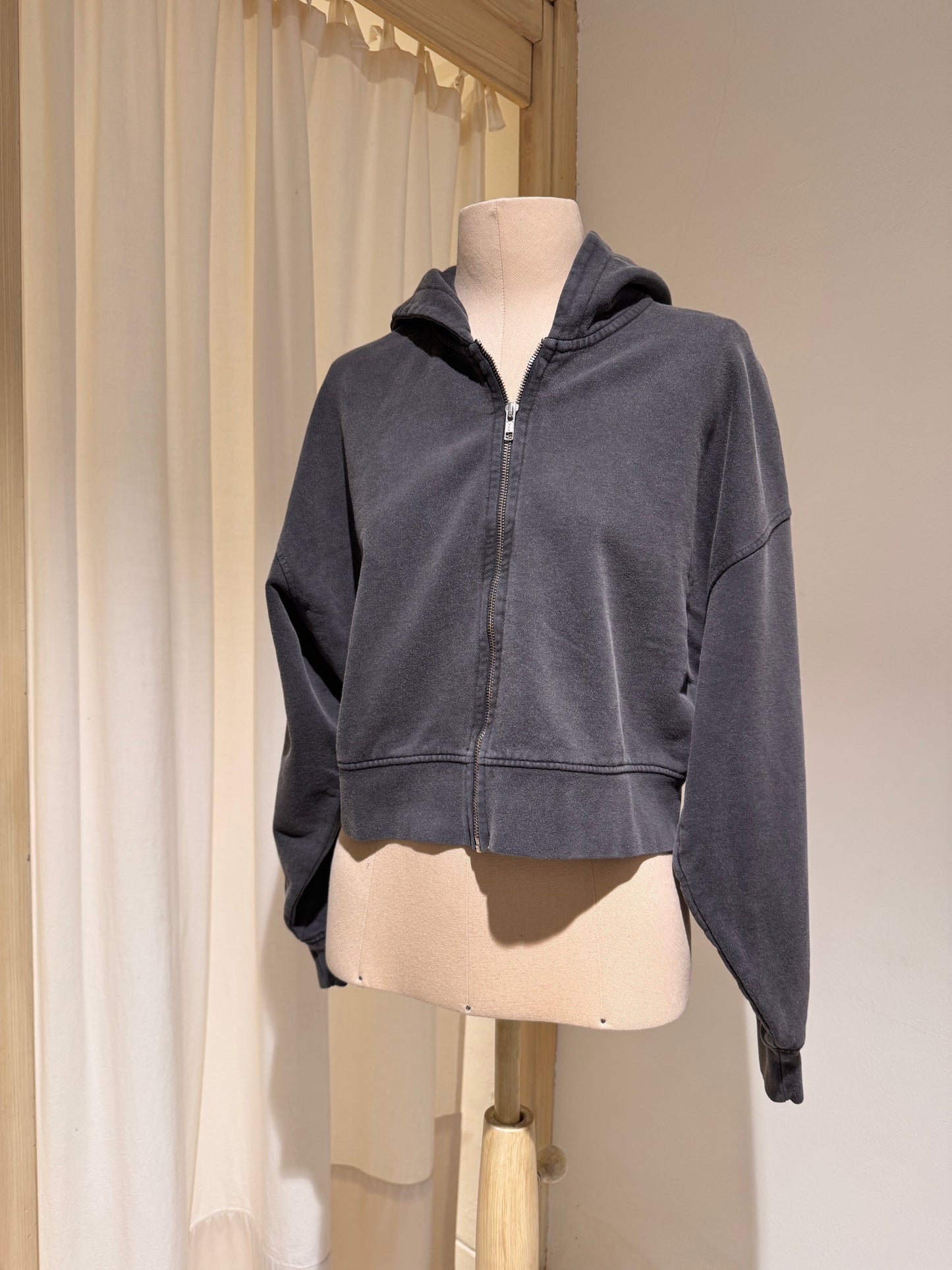 W - Organic Crop Zip Hood - COLORFUL STANDARD Faded Black