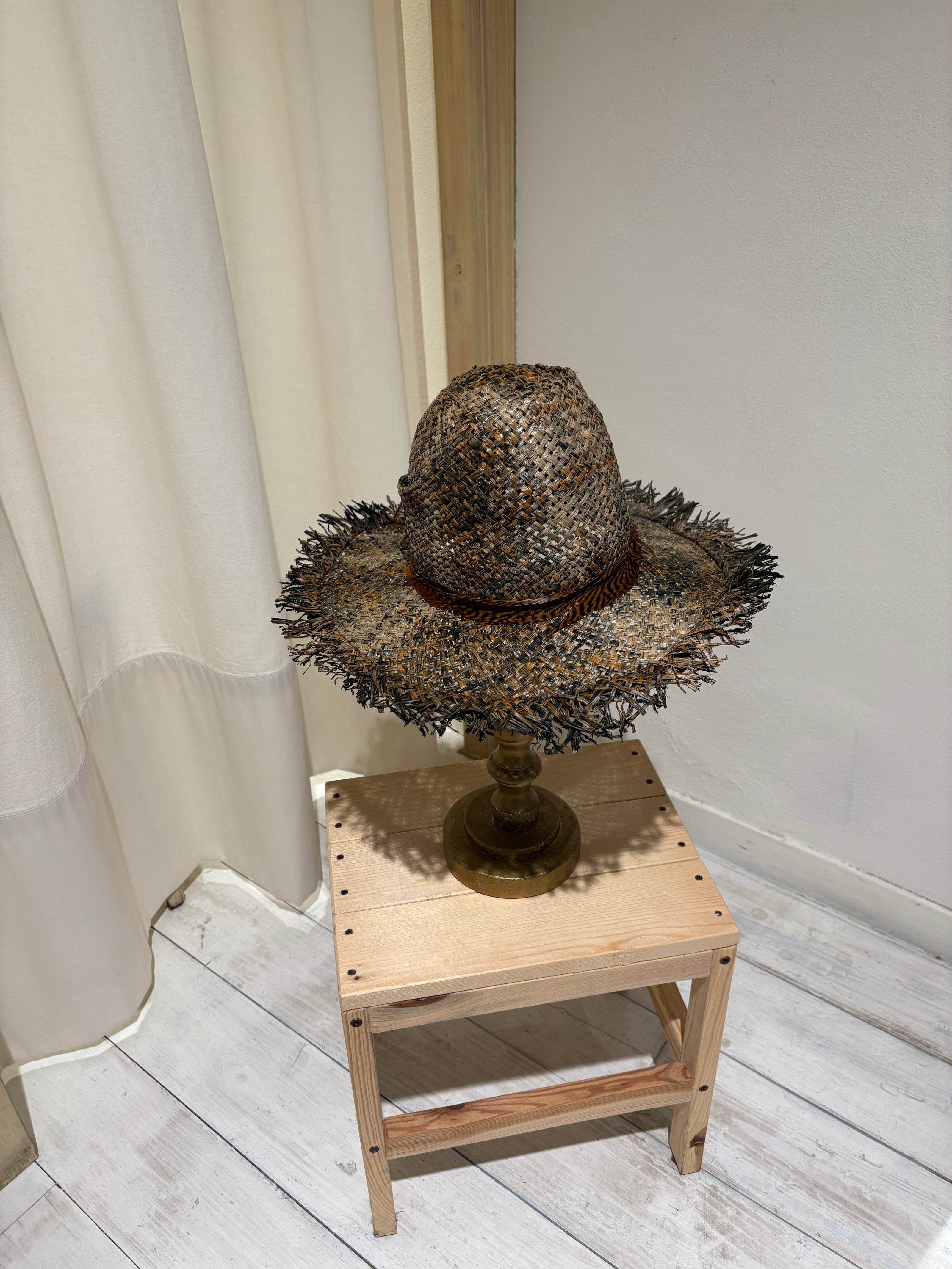 W - Kary in Raffia with Pheasant Feather - YESEY - Brown