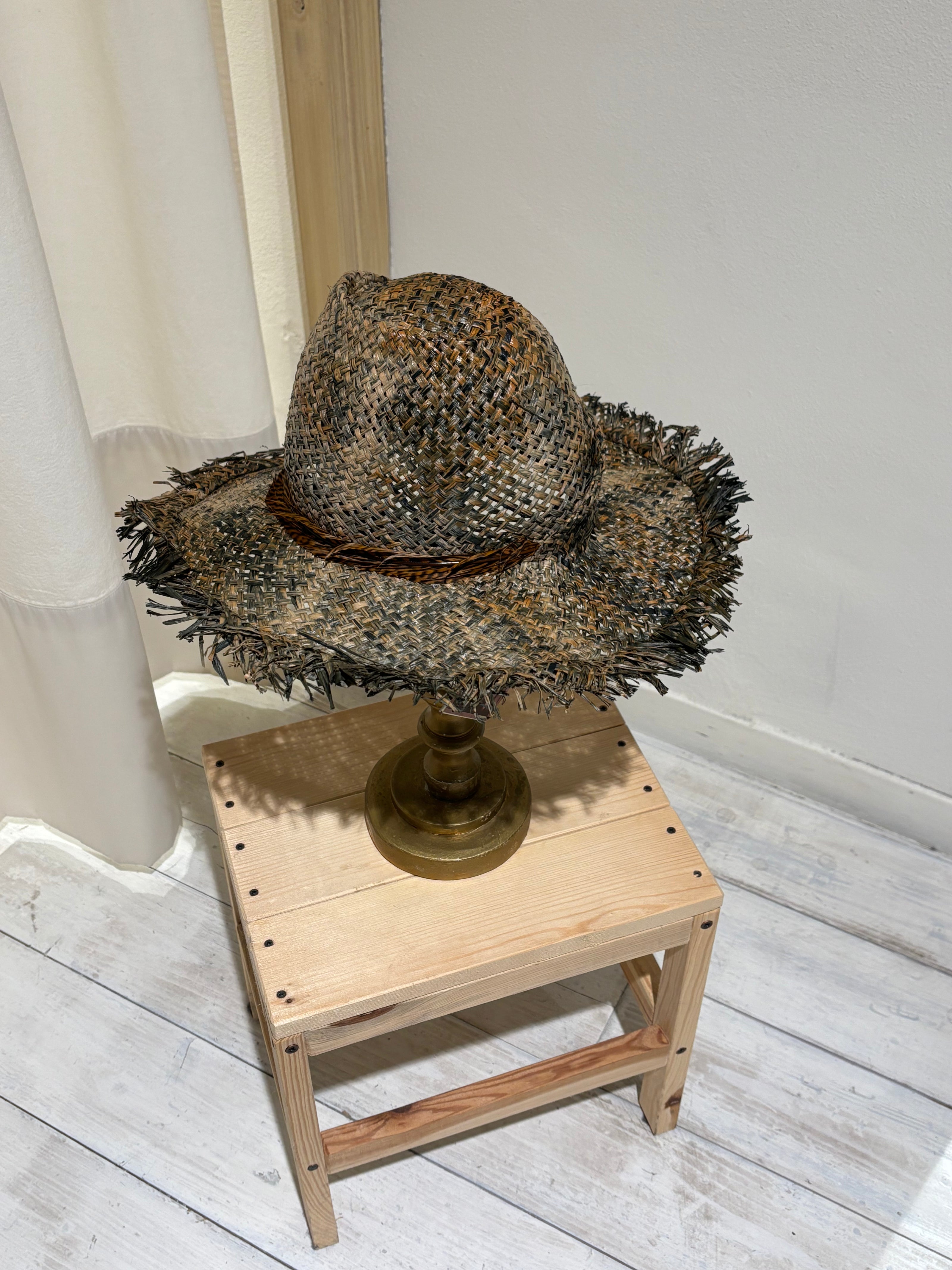 W - Kary in Raffia with Pheasant Feather - YESEY - Brown