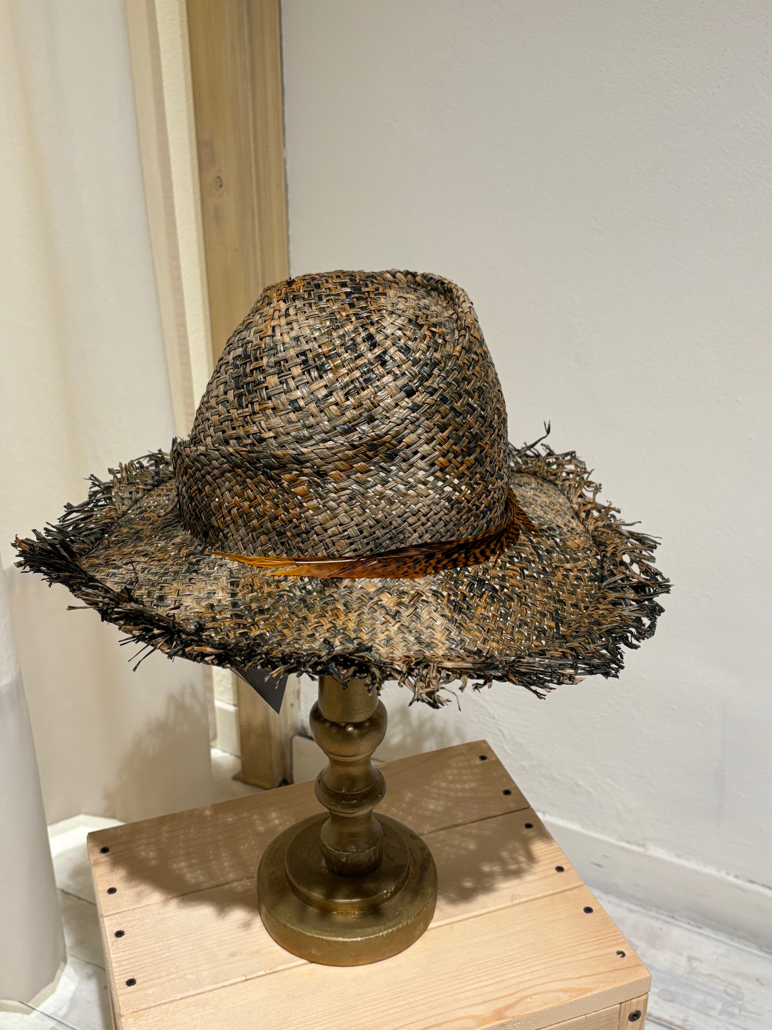W - Kary in Raffia with Pheasant Feather - YESEY - Brown